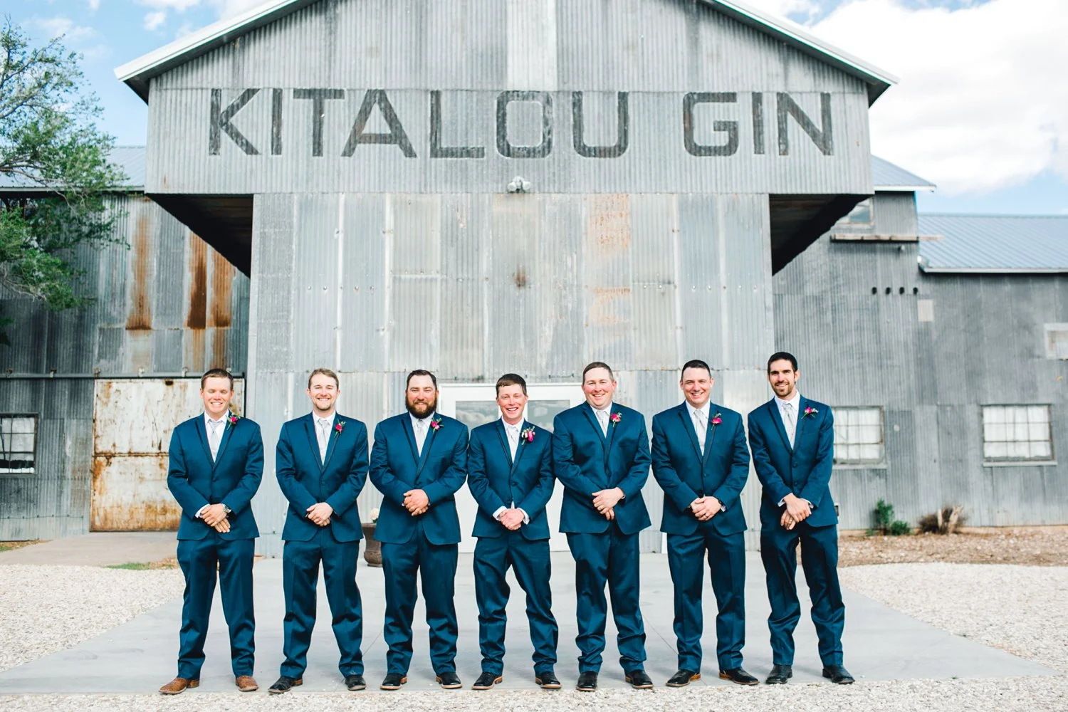 Jenna-and-garrett-Everett-kitalou-gin-lubbock-wedding-dayspring-designs-lubbock-wedding-photographer_0066.jpg