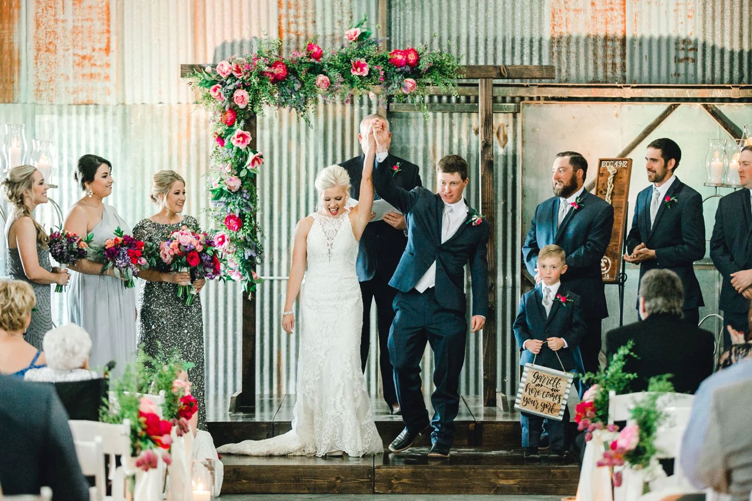 Jenna-and-garrett-Everett-kitalou-gin-lubbock-wedding-dayspring-designs-lubbock-wedding-photographer_0106.jpg