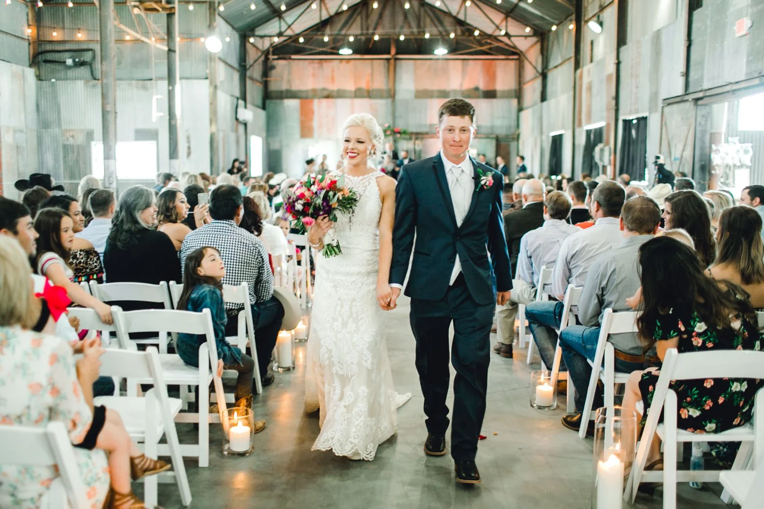 Jenna-and-garrett-Everett-kitalou-gin-lubbock-wedding-dayspring-designs-lubbock-wedding-photographer_0107.jpg