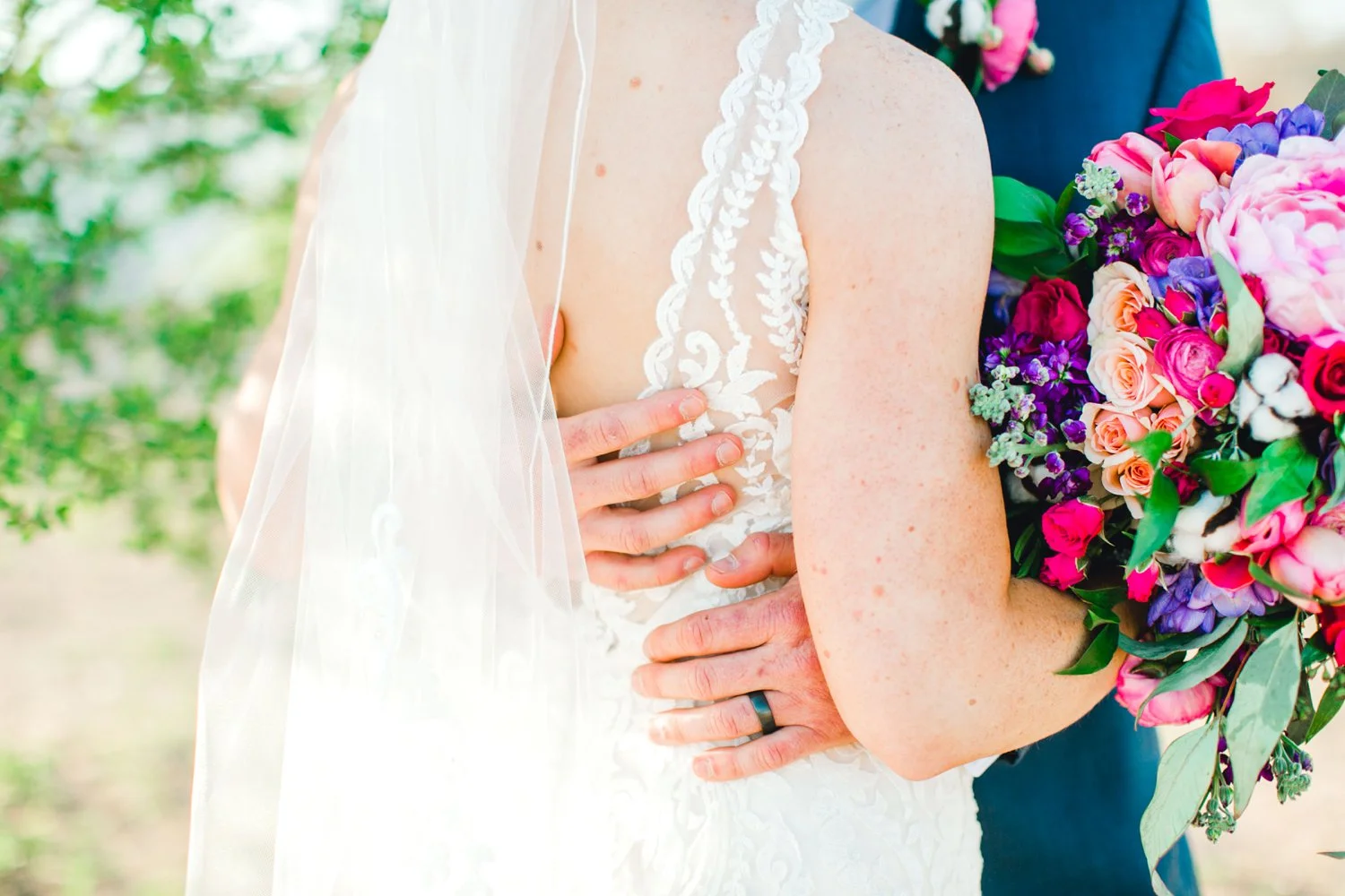 Jenna-and-garrett-Everett-kitalou-gin-lubbock-wedding-dayspring-designs-lubbock-wedding-photographer_0116.jpg