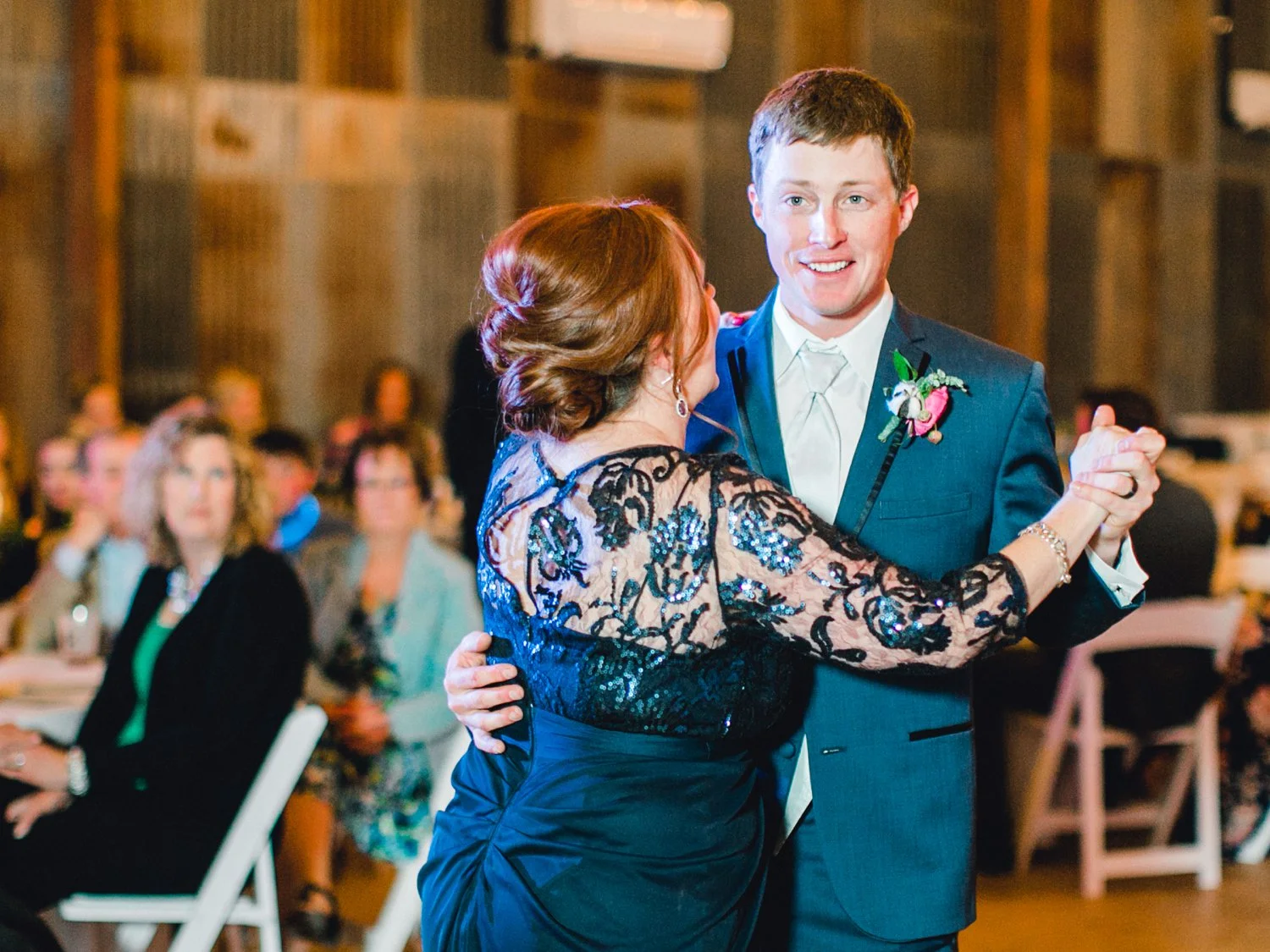 Jenna-and-garrett-Everett-kitalou-gin-lubbock-wedding-dayspring-designs-lubbock-wedding-photographer_0172.jpg