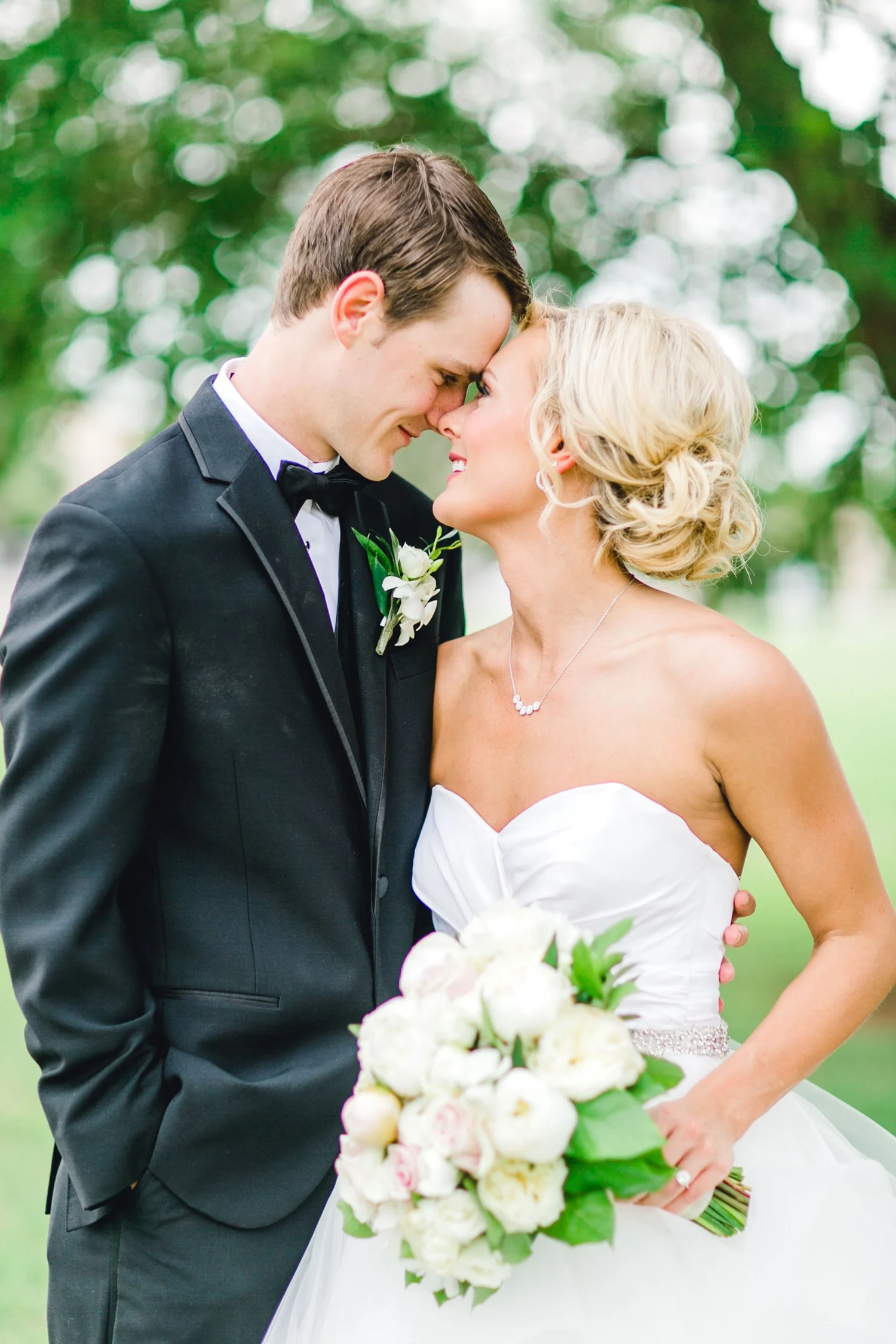 Taylor-and-Brock-Williams-Texas-Tech-University-Merket-Alumni-Center-Lubbock-Photographer-ALLEEJ0052.jpg