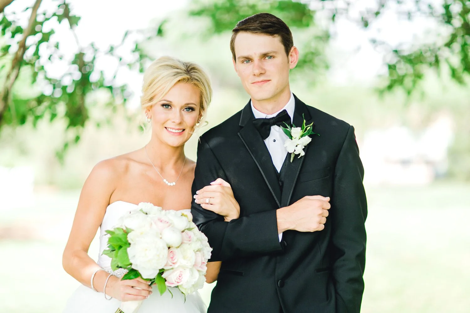 Taylor-and-Brock-Williams-Texas-Tech-University-Merket-Alumni-Center-Lubbock-Photographer-ALLEEJ0096.jpg