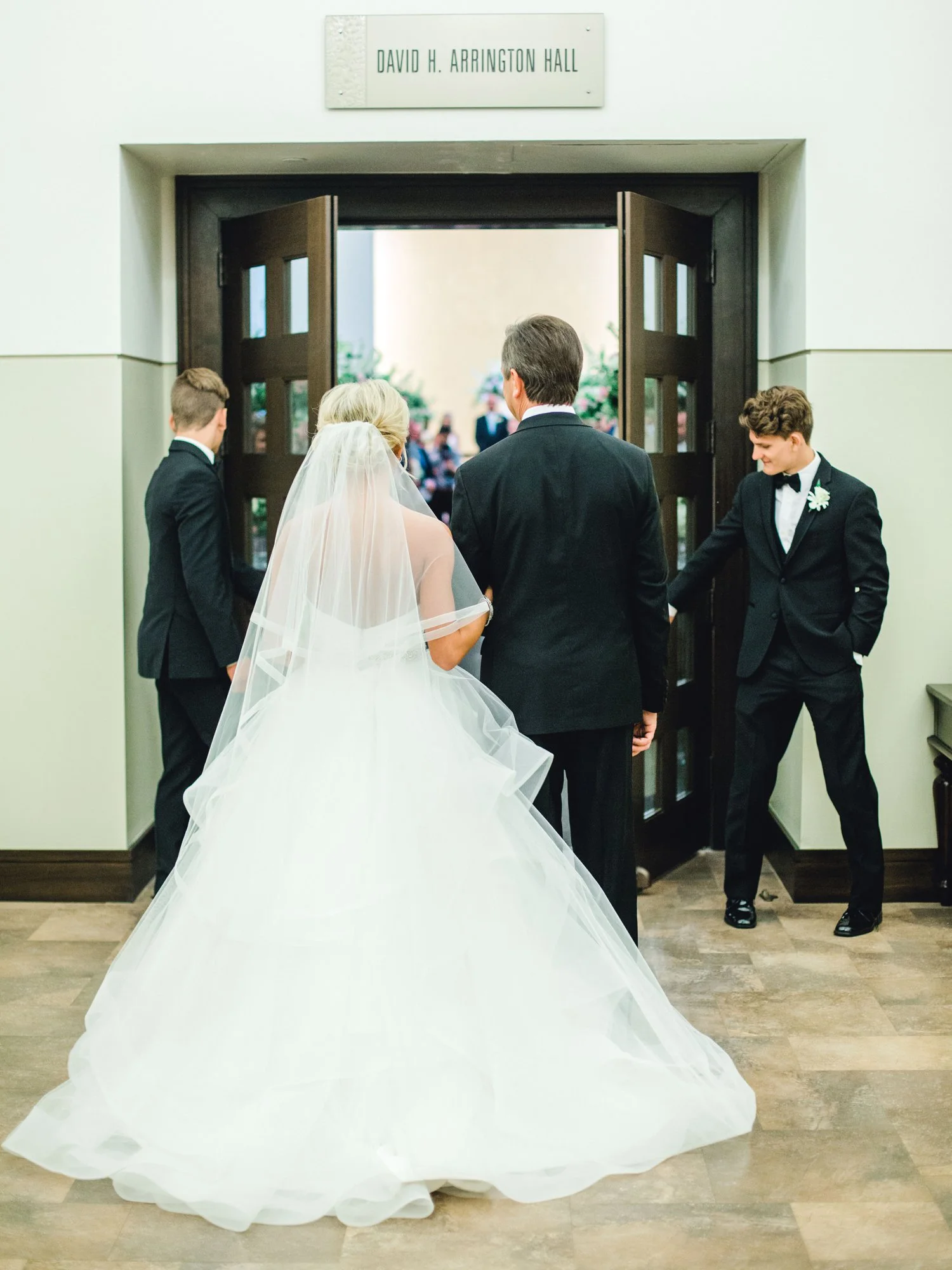 Taylor-and-Brock-Williams-Texas-Tech-University-Merket-Alumni-Center-Lubbock-Photographer-ALLEEJ0118.jpg