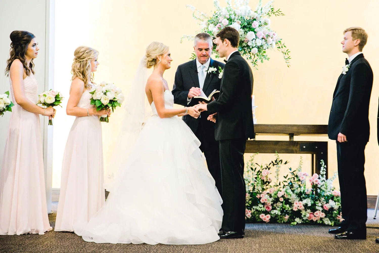 Taylor-and-Brock-Williams-Texas-Tech-University-Merket-Alumni-Center-Lubbock-Photographer-ALLEEJ0136.jpg