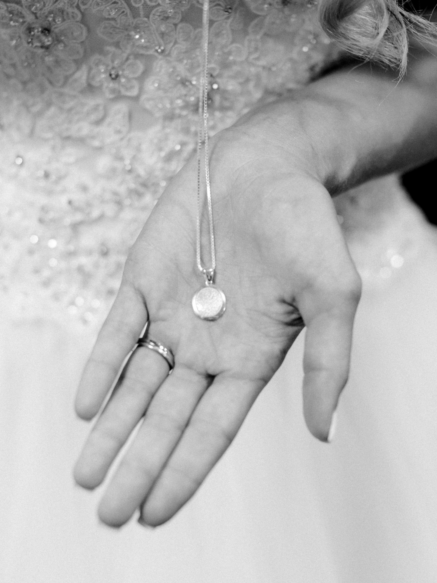 MADI_AND_WILL_STEPHENS_ALLEEJ_LUBBOCK_PHOTOGRAPHER_TEXAS+TECH+FRAZIER_ALUMNI0019.jpg