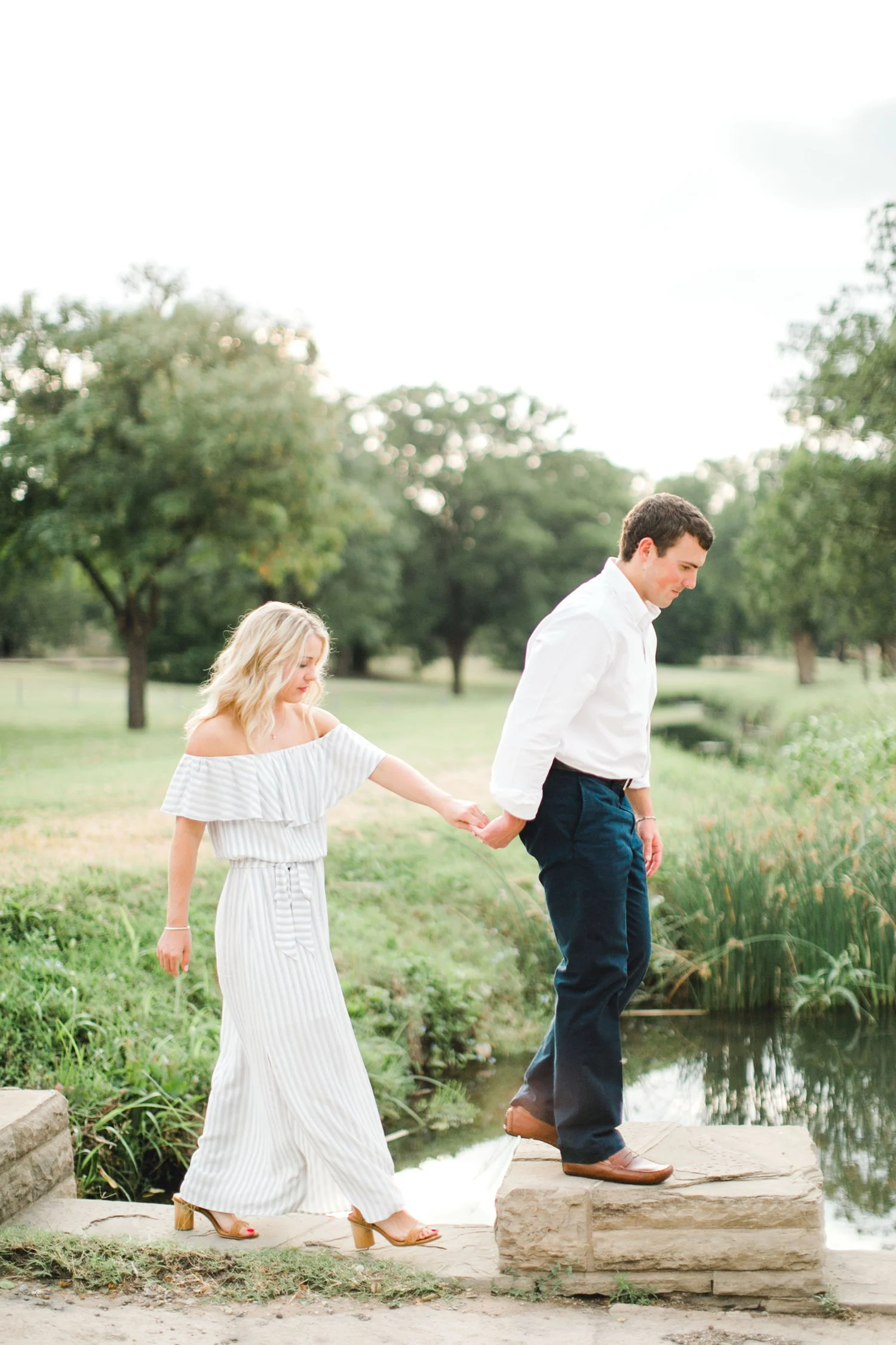 Allison_and_Clay_Smart_Engagements_ALLEEJ_Lubbock_Photographer_0020.jpg