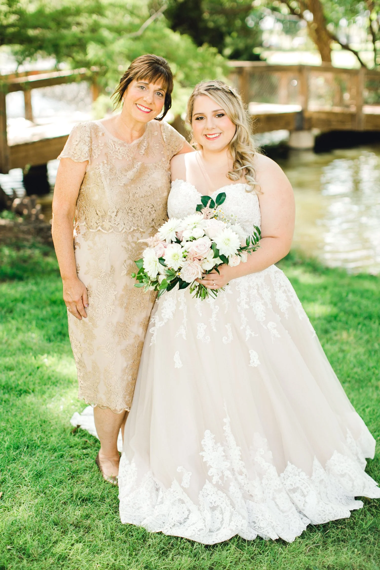 SARAH_AND_GEOFFREY_SHARP_SPIRIT_RANCH_WEDDING_ALLEEJ_LUBBOCK_TX_0010.jpg