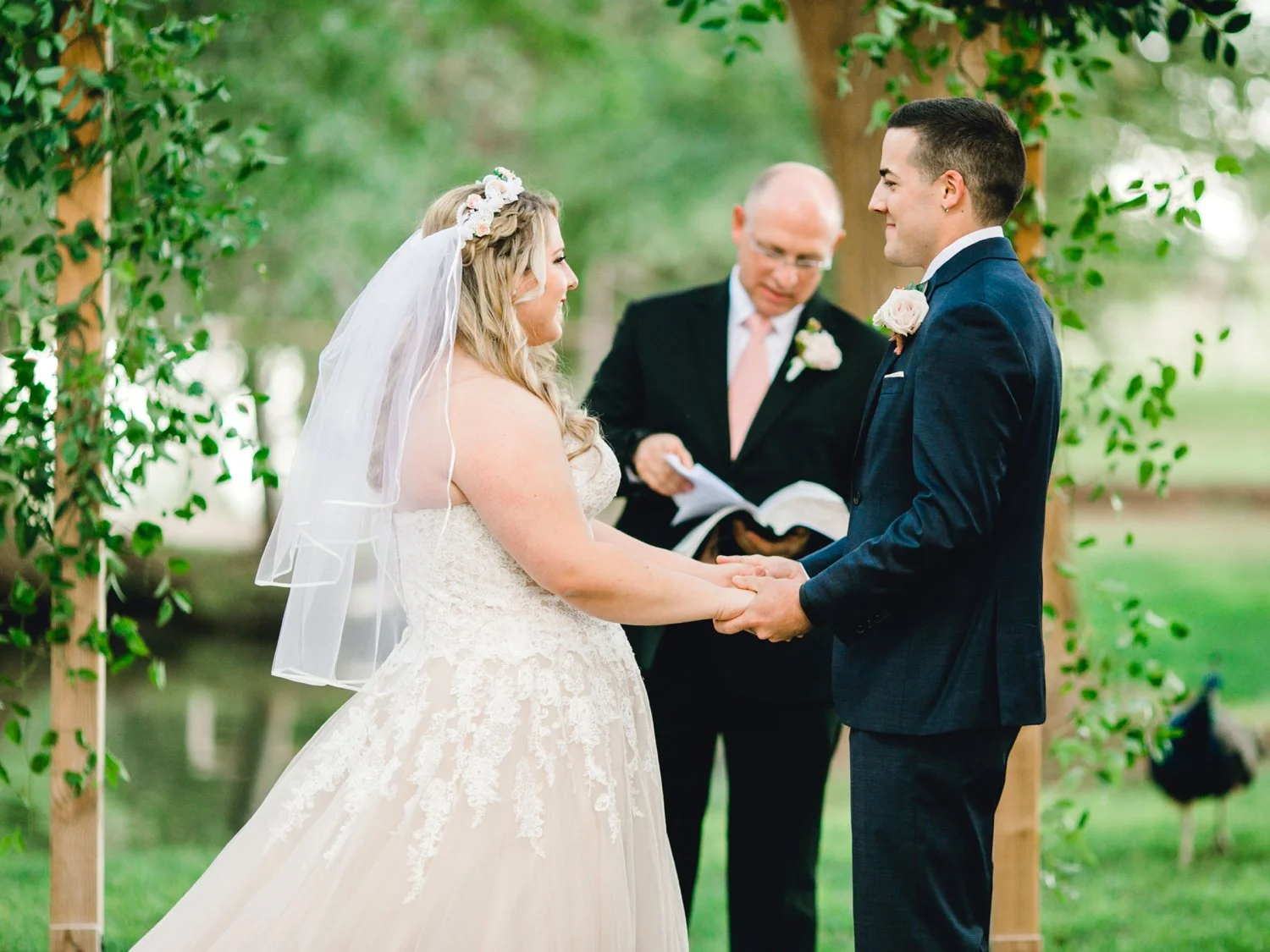 SARAH_AND_GEOFFREY_SHARP_SPIRIT_RANCH_WEDDING_ALLEEJ_LUBBOCK_TX_0051.jpg