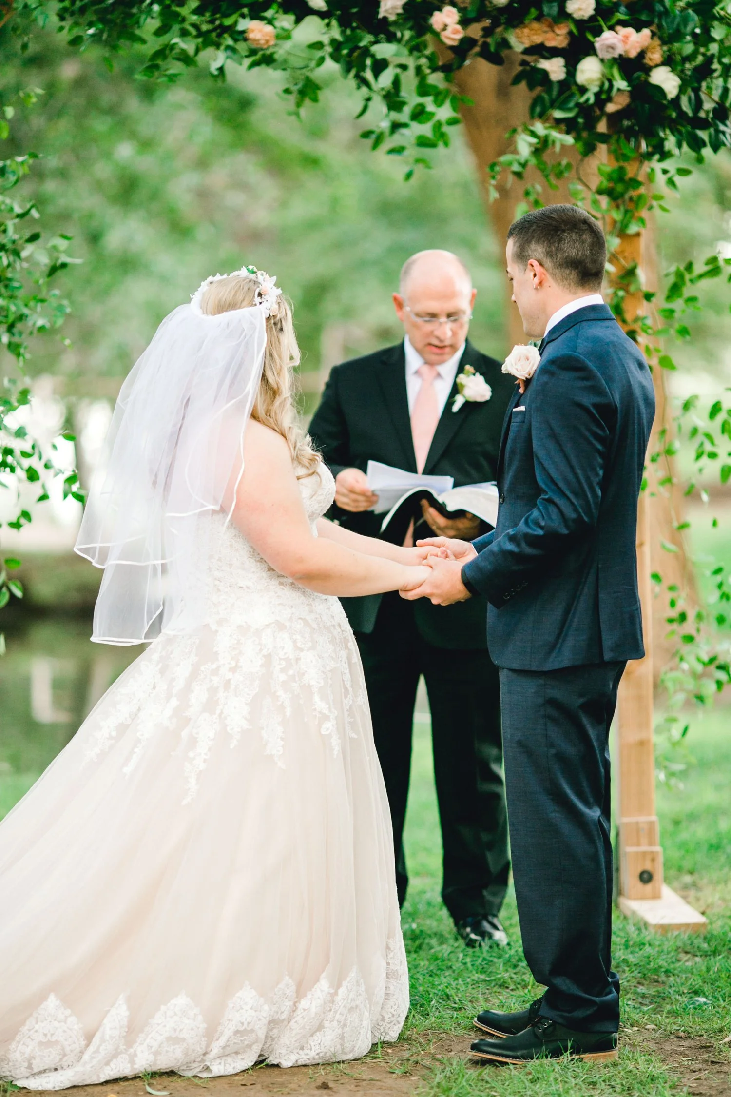 SARAH_AND_GEOFFREY_SHARP_SPIRIT_RANCH_WEDDING_ALLEEJ_LUBBOCK_TX_0053.jpg