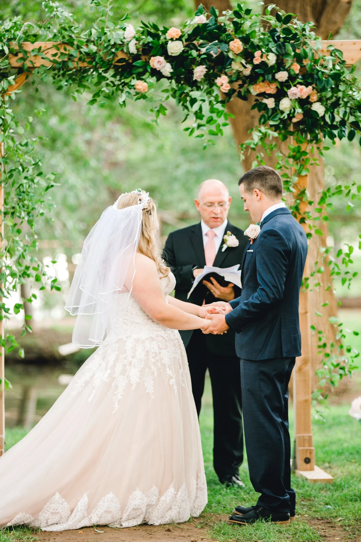 SARAH_AND_GEOFFREY_SHARP_SPIRIT_RANCH_WEDDING_ALLEEJ_LUBBOCK_TX_0060.jpg