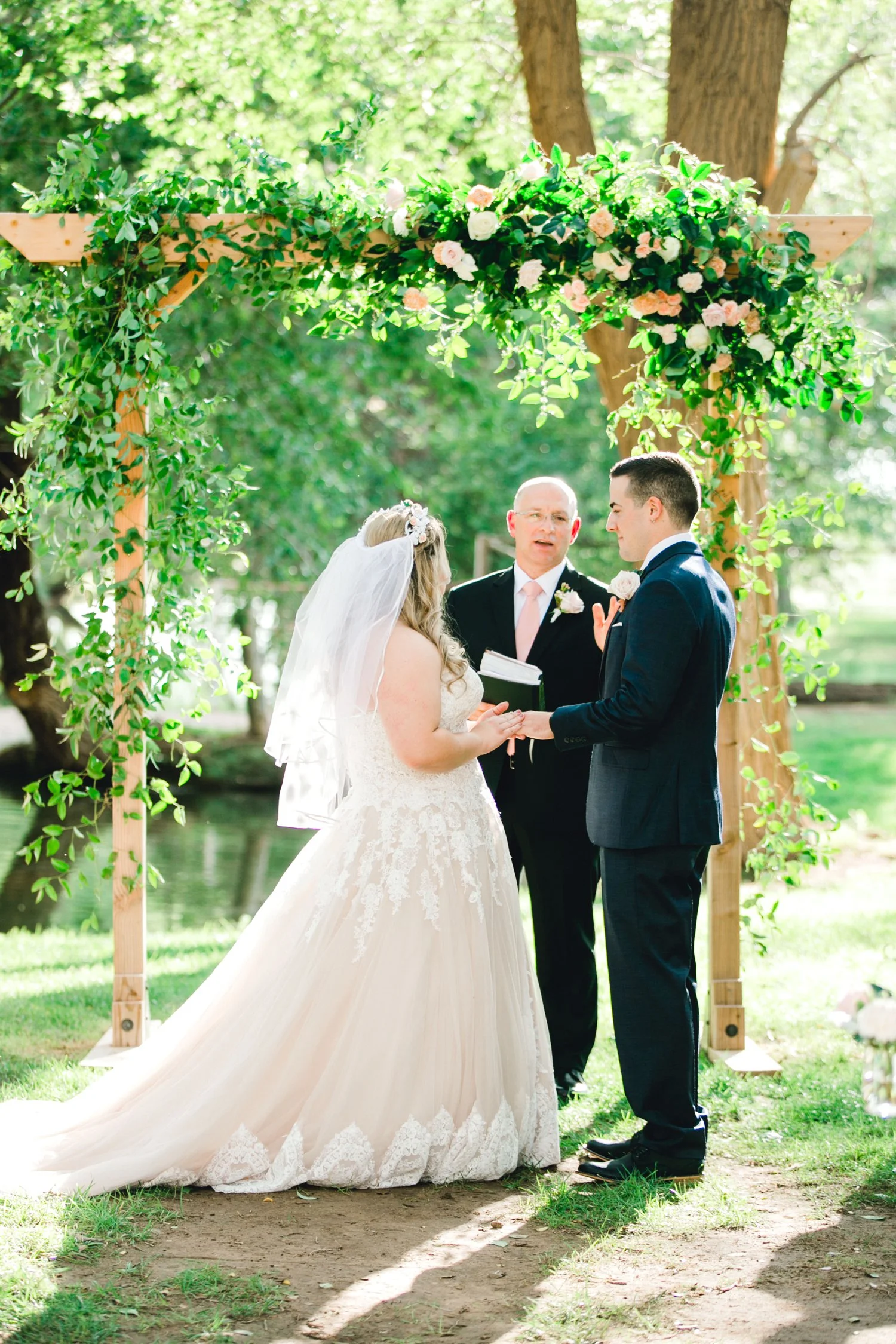 SARAH_AND_GEOFFREY_SHARP_SPIRIT_RANCH_WEDDING_ALLEEJ_LUBBOCK_TX_0072.jpg