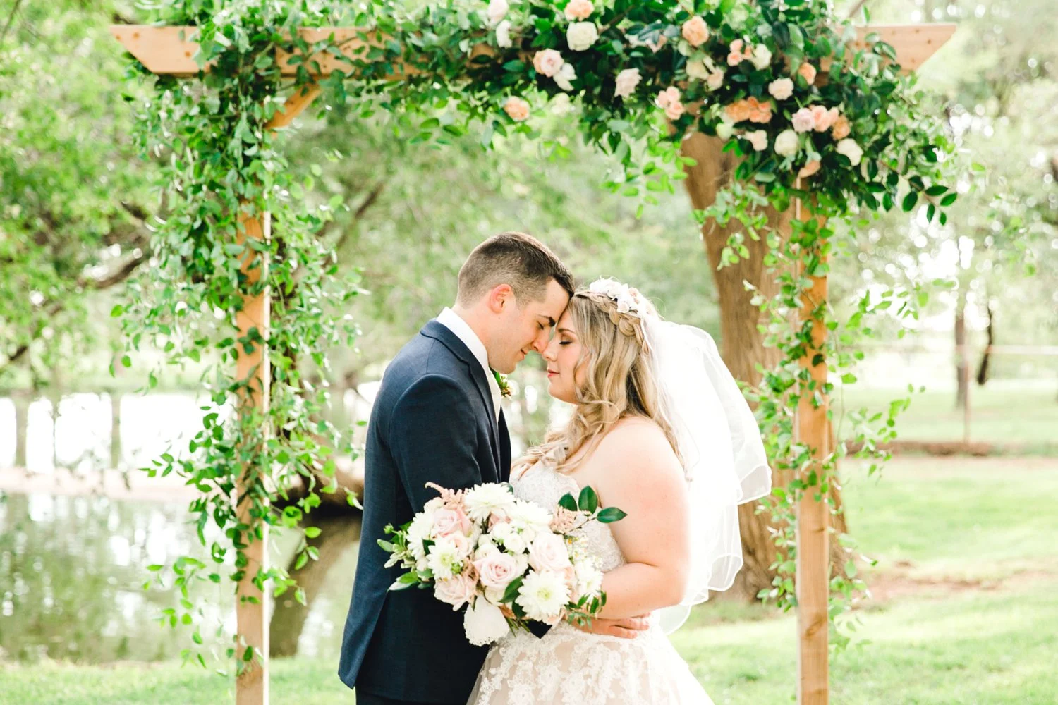 SARAH_AND_GEOFFREY_SHARP_SPIRIT_RANCH_WEDDING_ALLEEJ_LUBBOCK_TX_0102.jpg