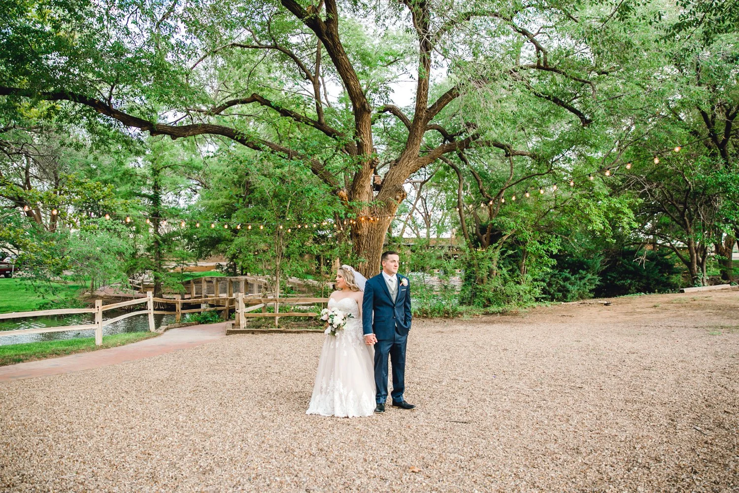 SARAH_AND_GEOFFREY_SHARP_SPIRIT_RANCH_WEDDING_ALLEEJ_LUBBOCK_TX_0124.jpg