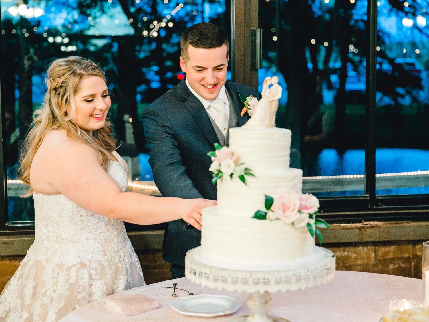 SARAH_AND_GEOFFREY_SHARP_SPIRIT_RANCH_WEDDING_ALLEEJ_LUBBOCK_TX_0158.jpg
