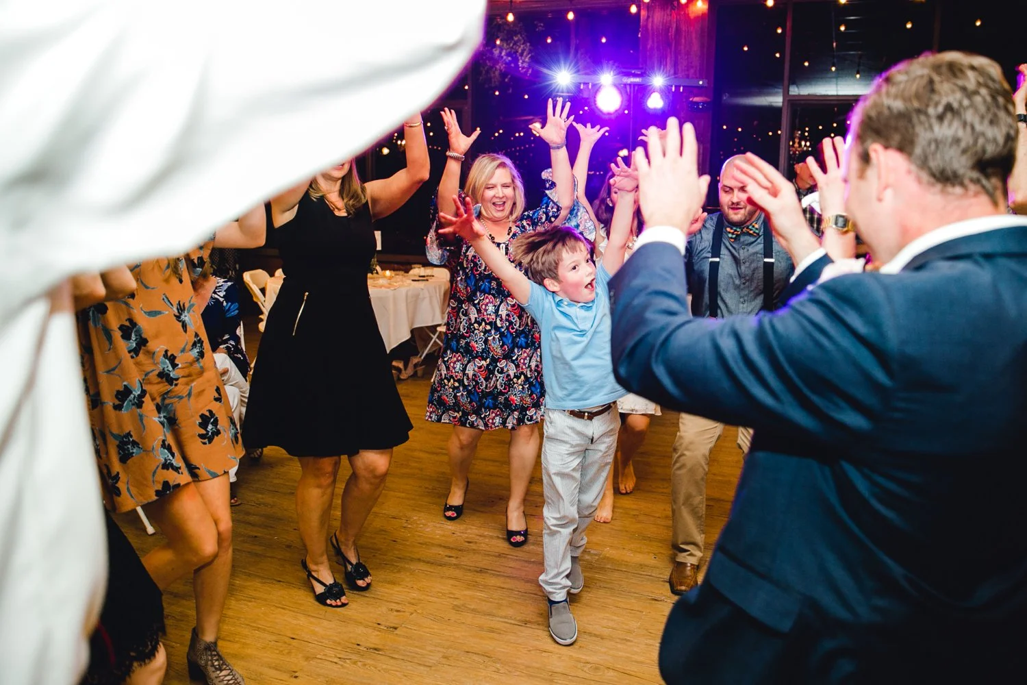 SARAH_AND_GEOFFREY_SHARP_SPIRIT_RANCH_WEDDING_ALLEEJ_LUBBOCK_TX_0171.jpg