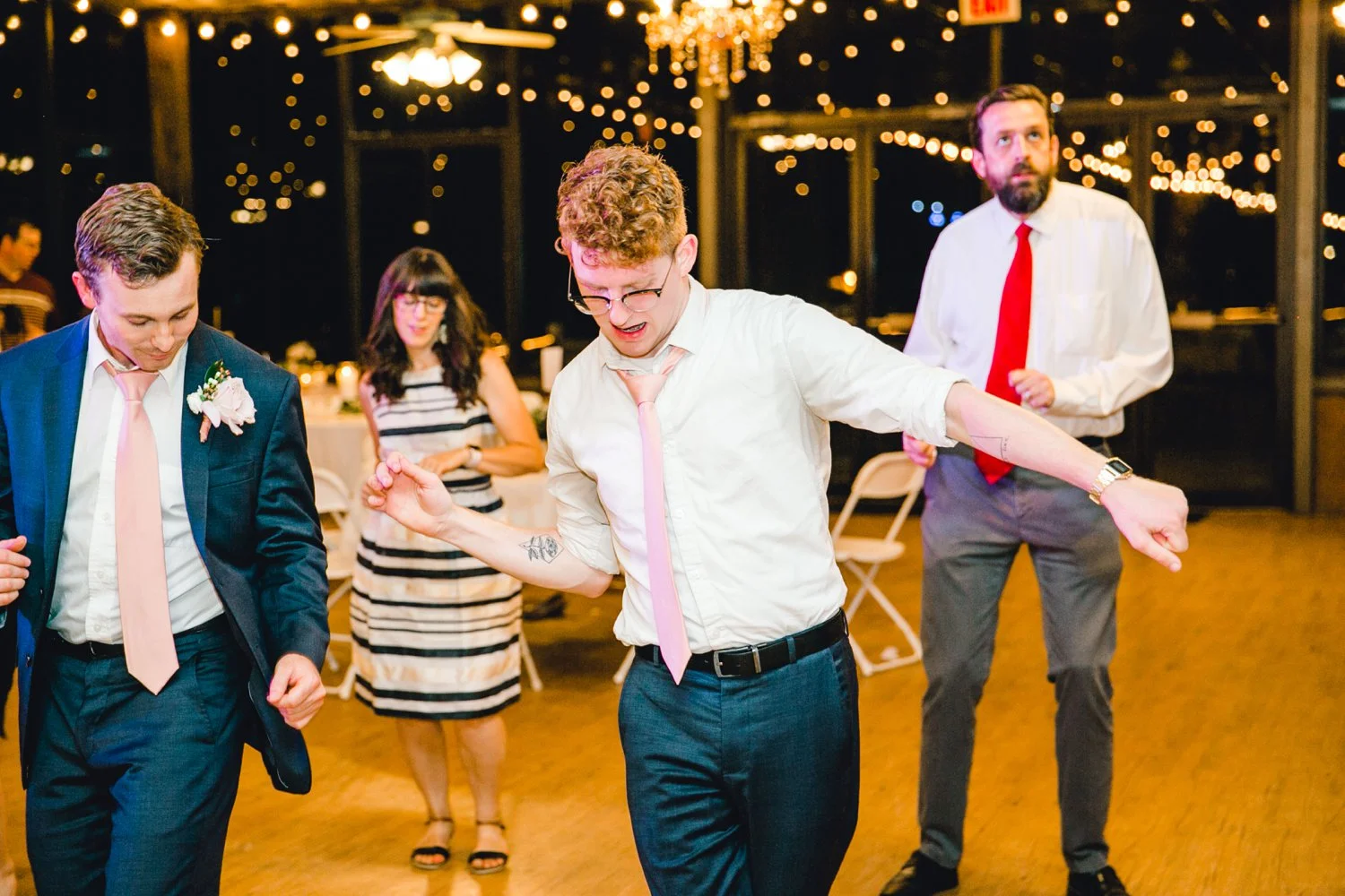 SARAH_AND_GEOFFREY_SHARP_SPIRIT_RANCH_WEDDING_ALLEEJ_LUBBOCK_TX_0176.jpg
