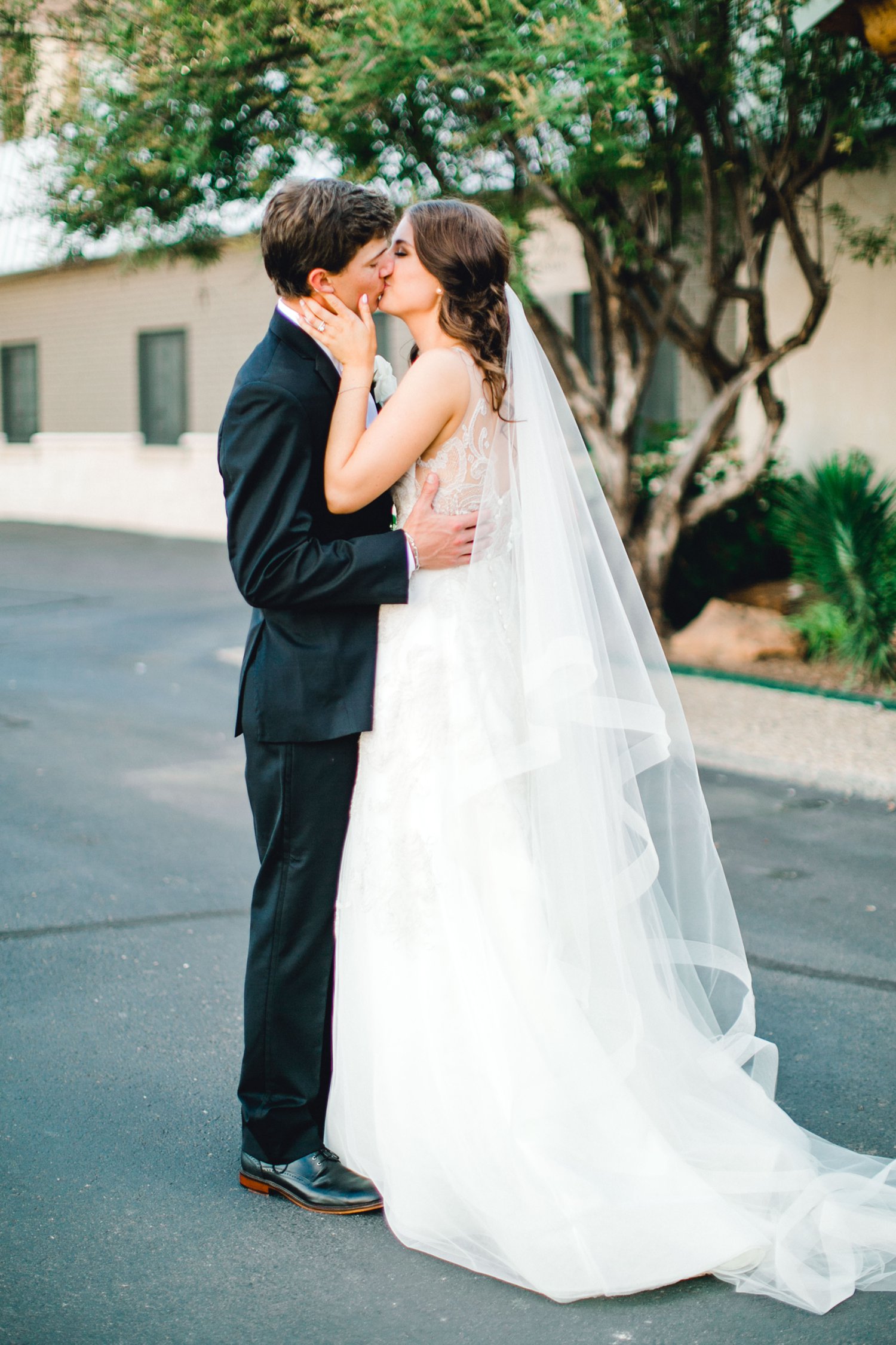 Hunter_and_Molly_Rawls_ALLEEJ_Lubbock_WEDDING_Legacy_Event_Center_0148.jpg