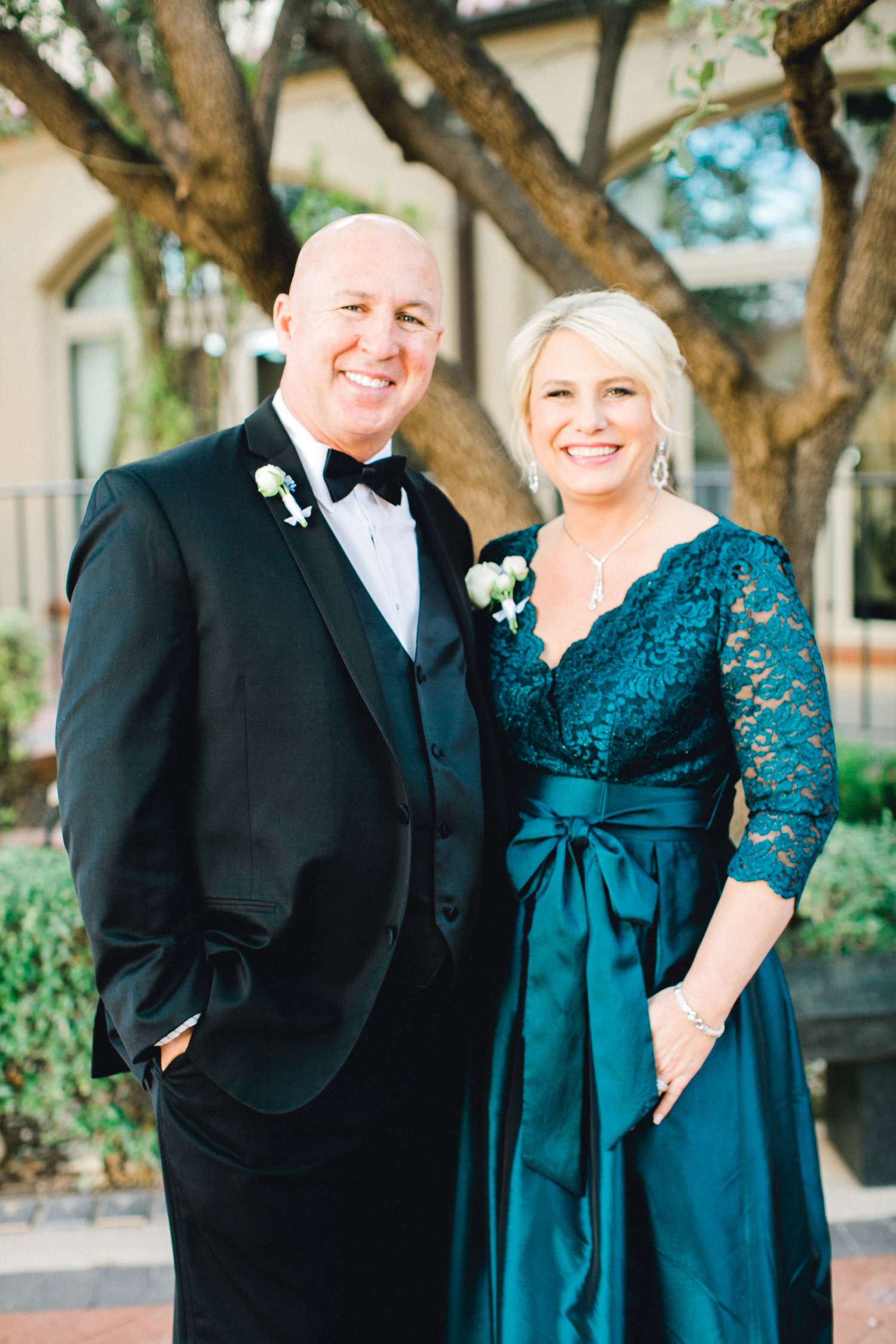 MARLEE+LLOYD+MORGAN+ALLEEJ+TEXAS+TECH+MERKET+ALUMNI+WEDDINGS+LUBBOCK+WEST+TABLE+CLASSIC+SPAIN_0134.jpg