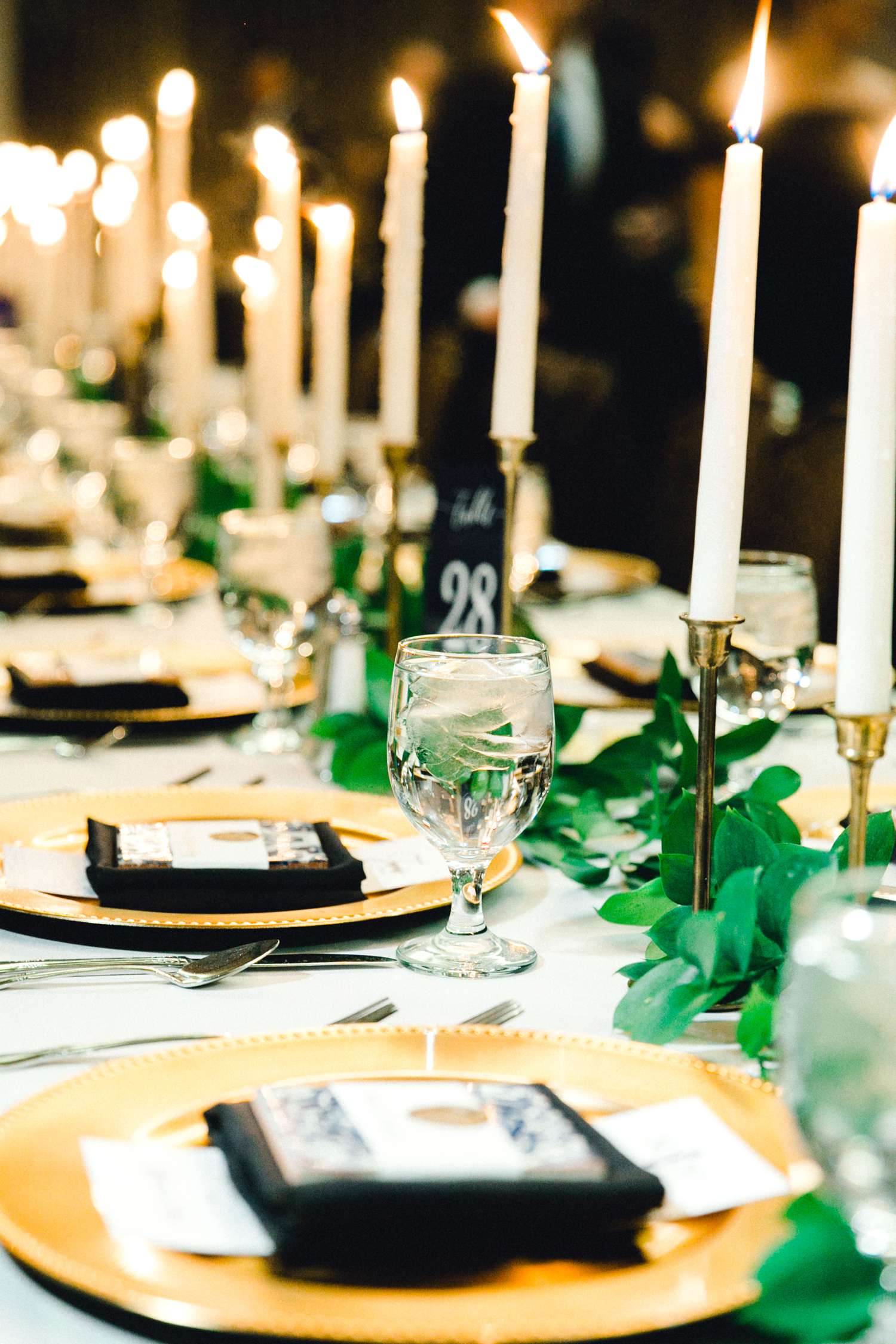 MARLEE+LLOYD+MORGAN+ALLEEJ+TEXAS+TECH+MERKET+ALUMNI+WEDDINGS+LUBBOCK+WEST+TABLE+CLASSIC+SPAIN_0202.jpg