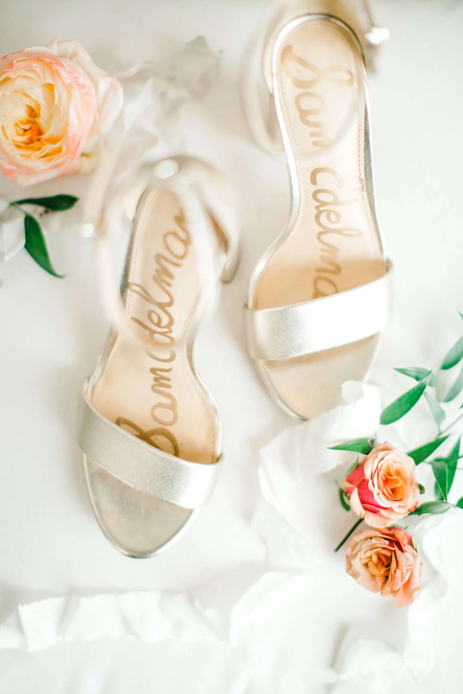 HEBERT_MORGAN_AND_CLAY_ALLEEJ_THE_FARMHOUSE_MONTGOMERY_TEXAS_WEDDING_0014.jpg