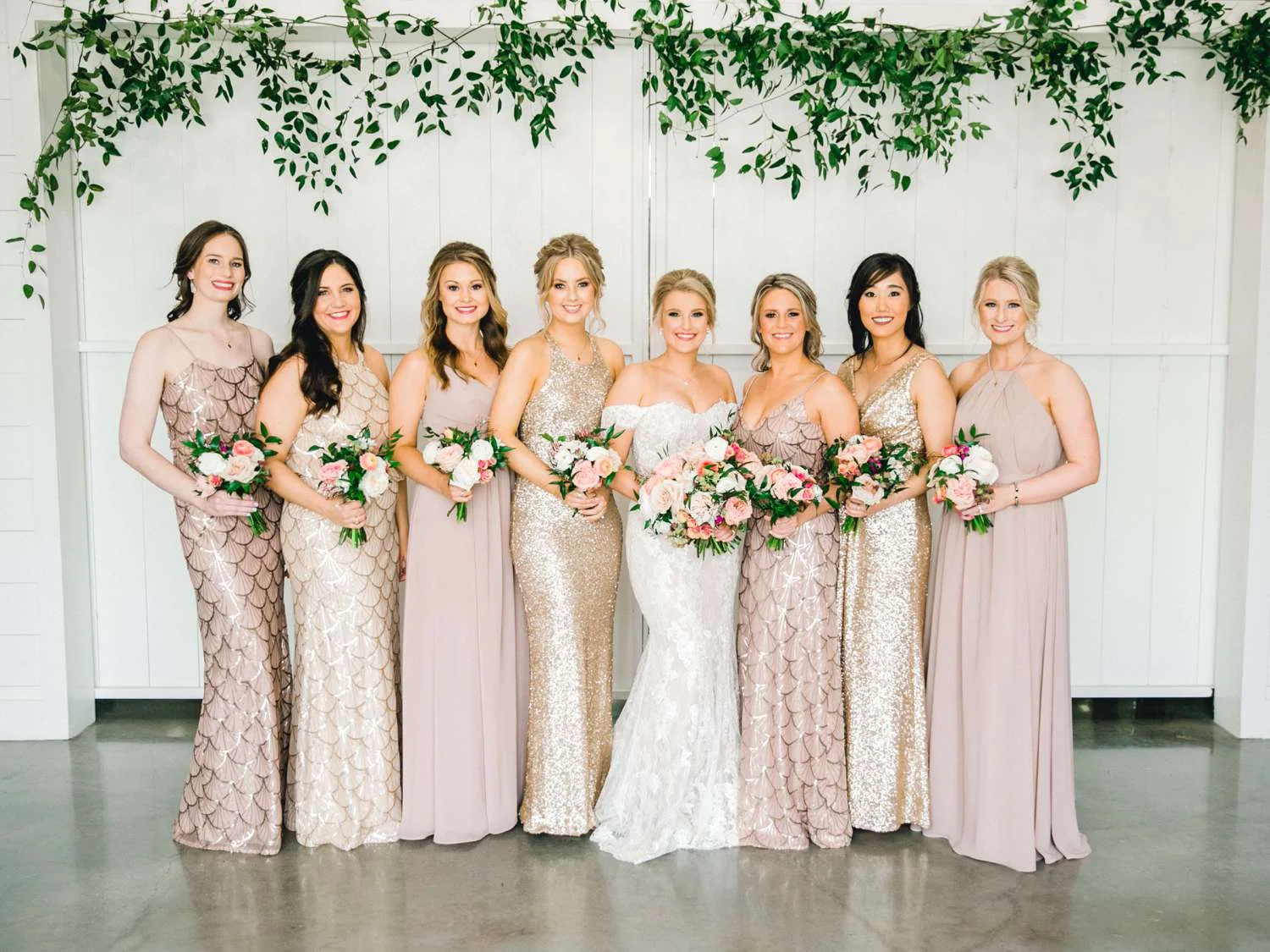 HEBERT_MORGAN_AND_CLAY_ALLEEJ_THE_FARMHOUSE_MONTGOMERY_TEXAS_WEDDING_0015.jpg