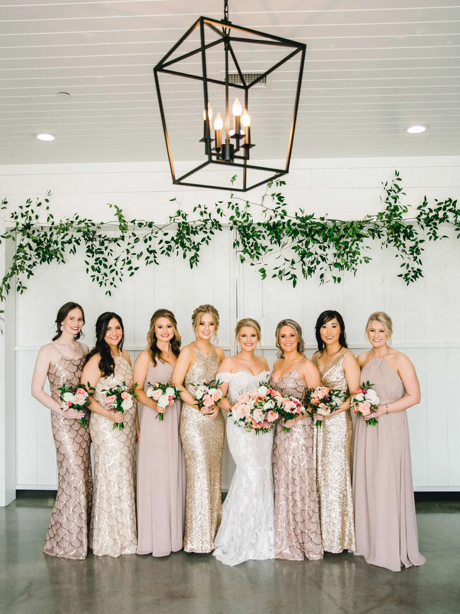 HEBERT_MORGAN_AND_CLAY_ALLEEJ_THE_FARMHOUSE_MONTGOMERY_TEXAS_WEDDING_0019.jpg