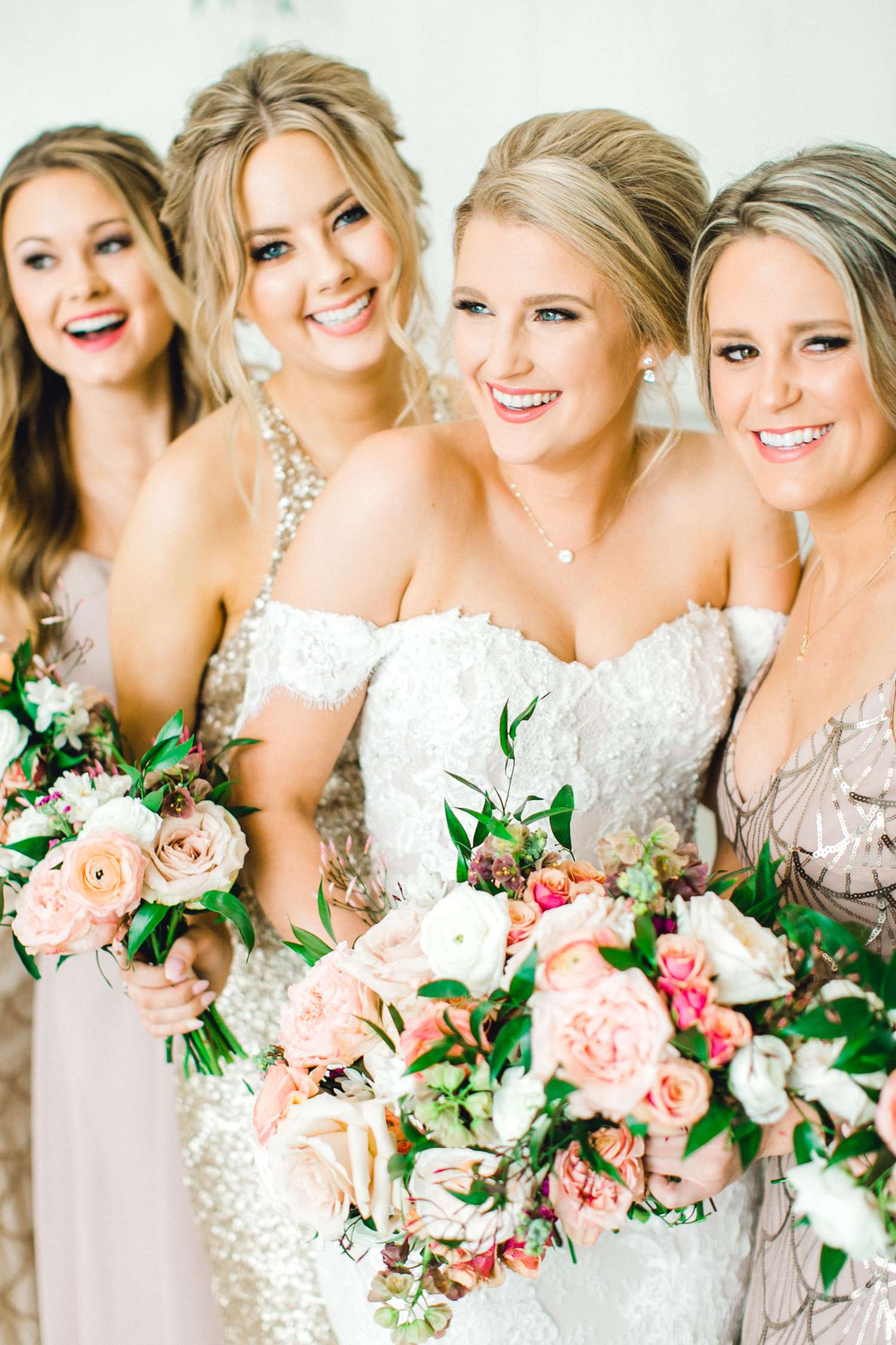 HEBERT_MORGAN_AND_CLAY_ALLEEJ_THE_FARMHOUSE_MONTGOMERY_TEXAS_WEDDING_0022.jpg
