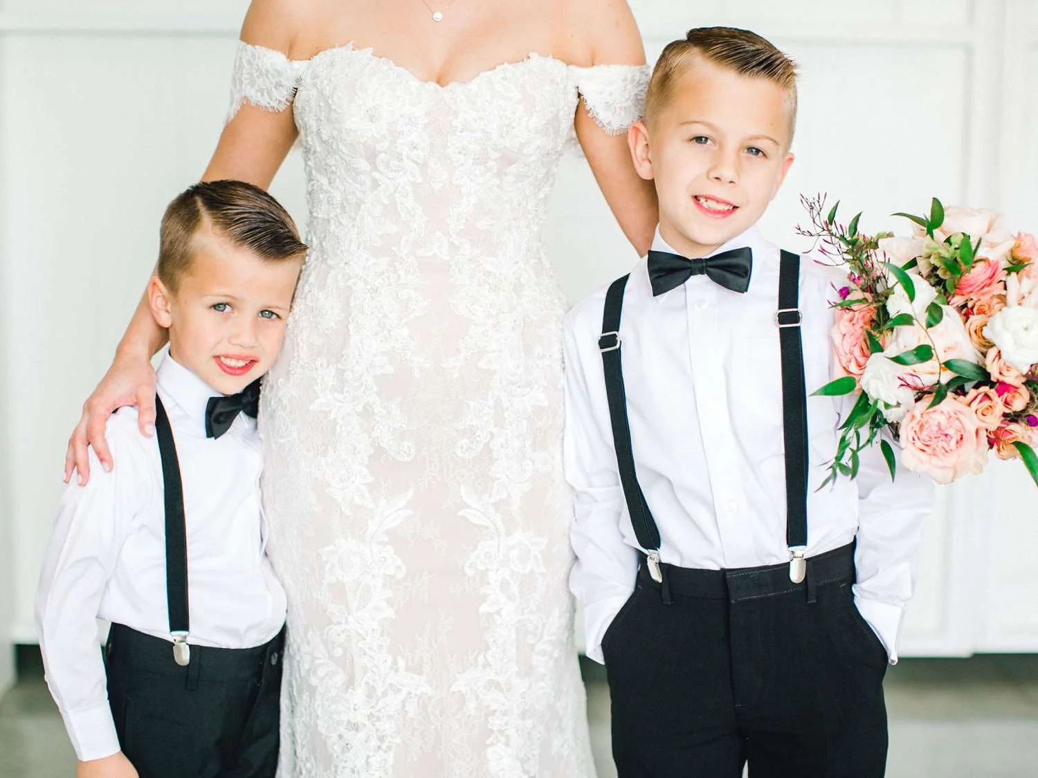 HEBERT_MORGAN_AND_CLAY_ALLEEJ_THE_FARMHOUSE_MONTGOMERY_TEXAS_WEDDING_0029.jpg