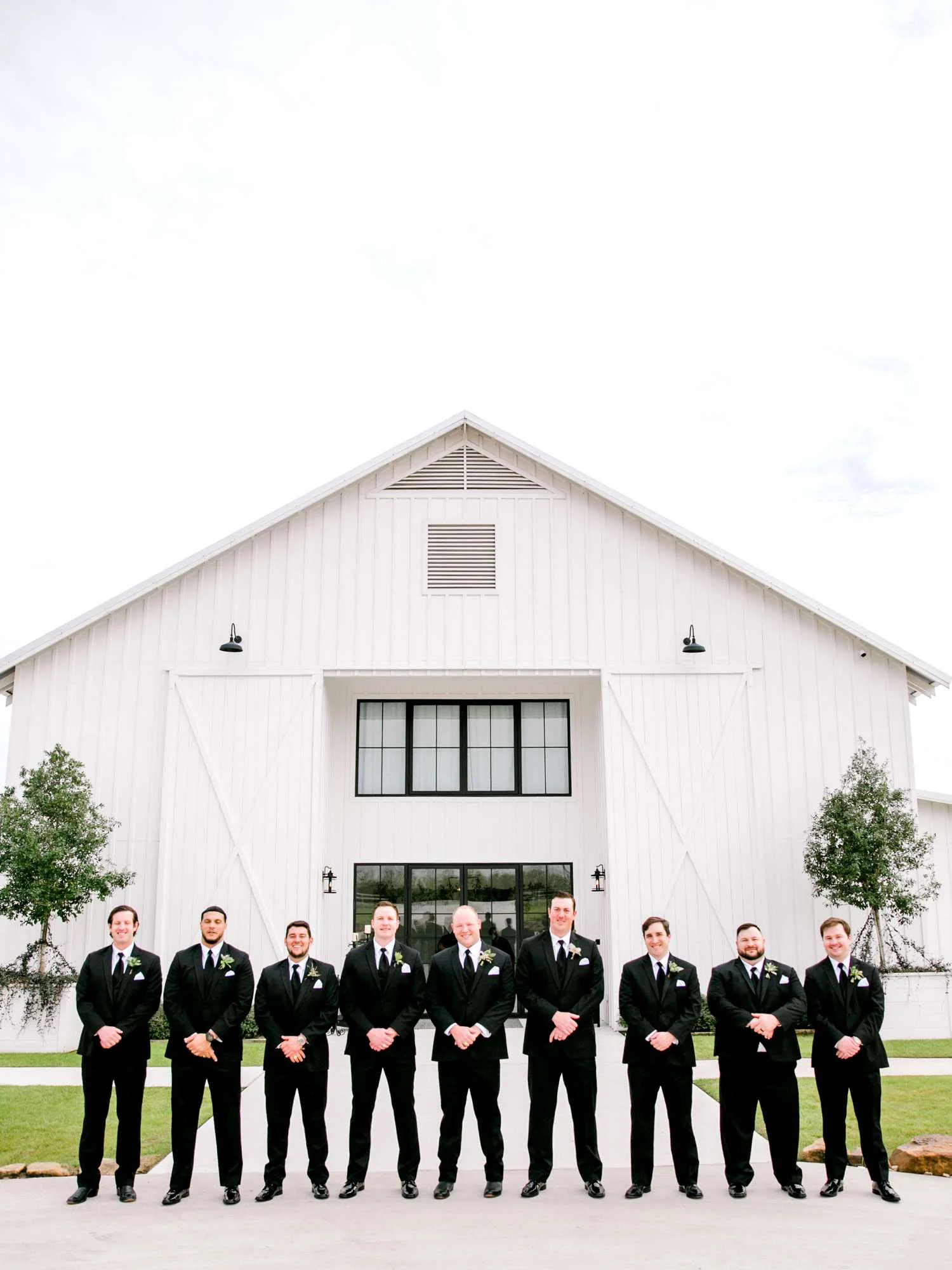 HEBERT_MORGAN_AND_CLAY_ALLEEJ_THE_FARMHOUSE_MONTGOMERY_TEXAS_WEDDING_0043.jpg