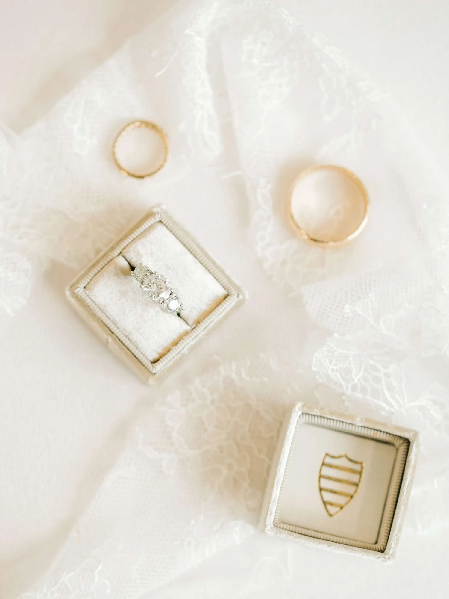 HEBERT_MORGAN_AND_CLAY_ALLEEJ_THE_FARMHOUSE_MONTGOMERY_TEXAS_WEDDING_0109.jpg
