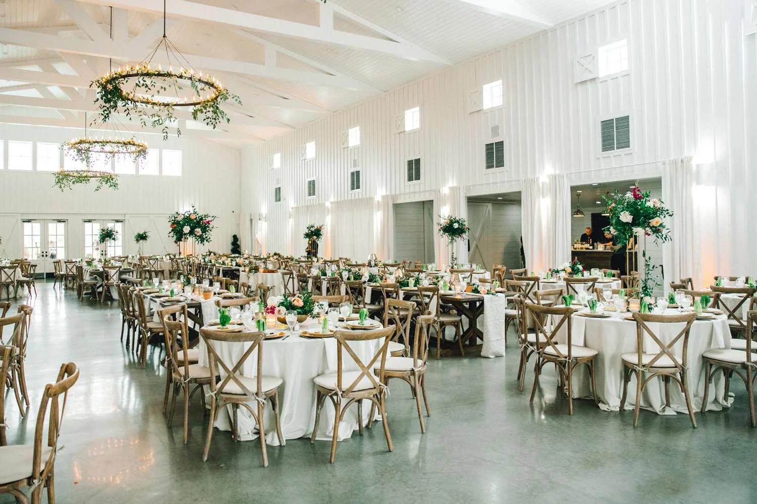 HEBERT_MORGAN_AND_CLAY_ALLEEJ_THE_FARMHOUSE_MONTGOMERY_TEXAS_WEDDING_0118.jpg