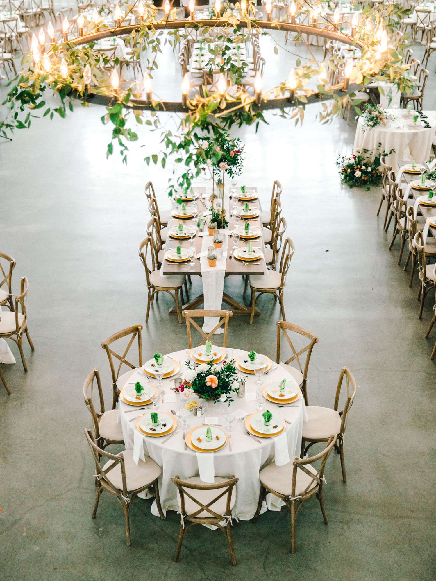 HEBERT_MORGAN_AND_CLAY_ALLEEJ_THE_FARMHOUSE_MONTGOMERY_TEXAS_WEDDING_0127.jpg