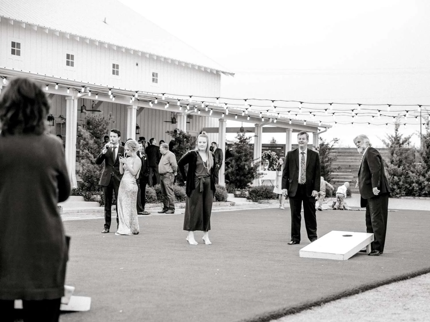 HEBERT_MORGAN_AND_CLAY_ALLEEJ_THE_FARMHOUSE_MONTGOMERY_TEXAS_WEDDING_0150.jpg