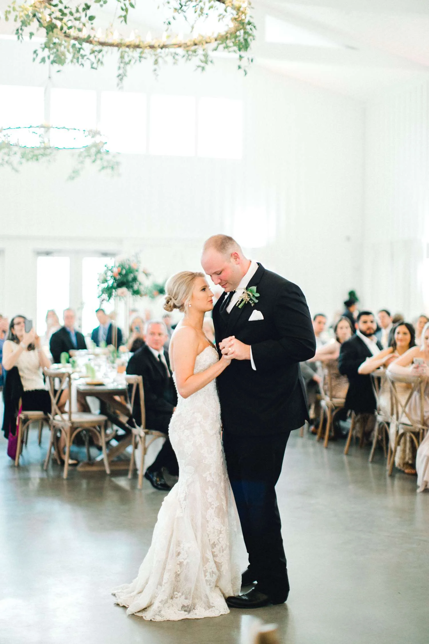 HEBERT_MORGAN_AND_CLAY_ALLEEJ_THE_FARMHOUSE_MONTGOMERY_TEXAS_WEDDING_0164.jpg