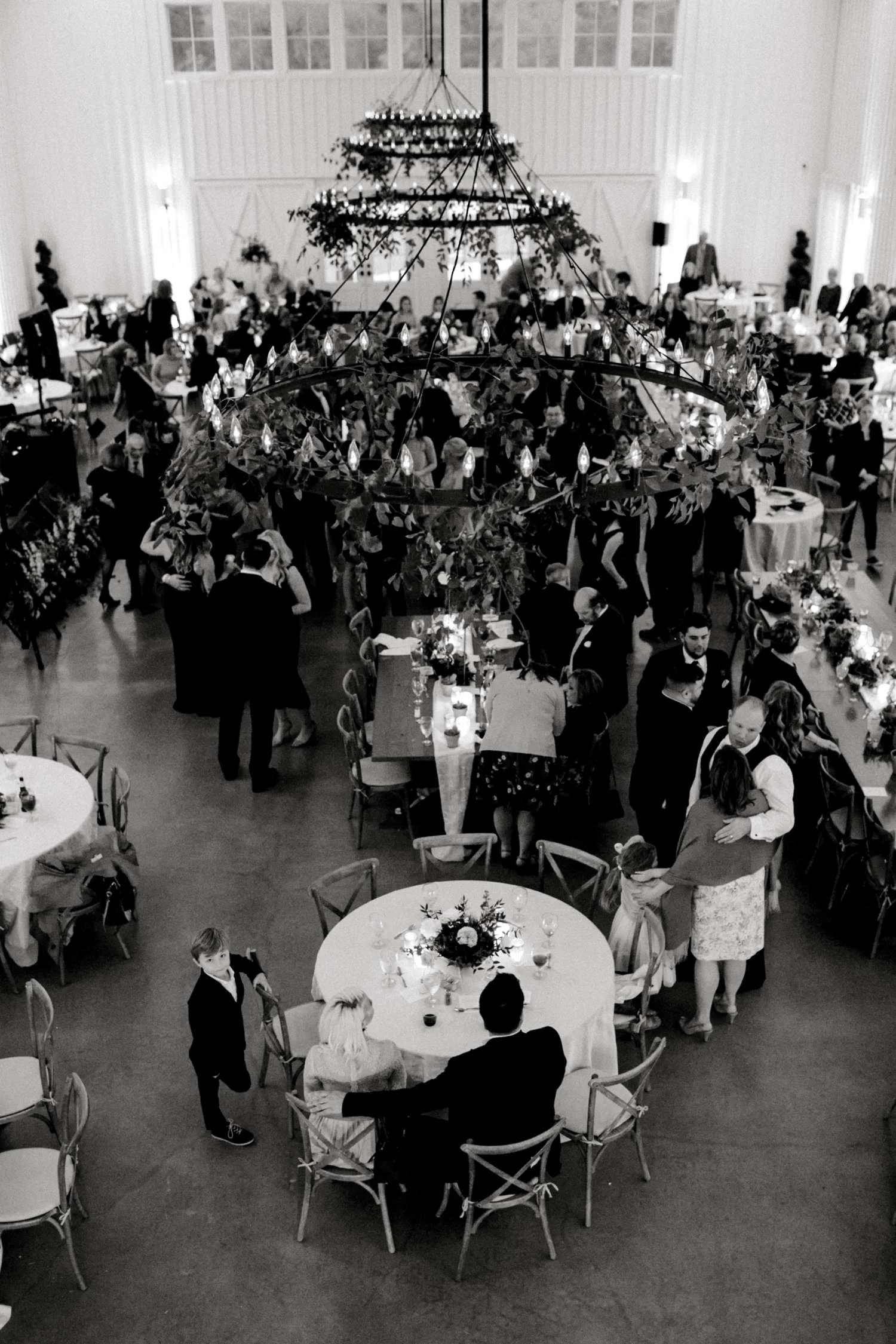 HEBERT_MORGAN_AND_CLAY_ALLEEJ_THE_FARMHOUSE_MONTGOMERY_TEXAS_WEDDING_0188.jpg