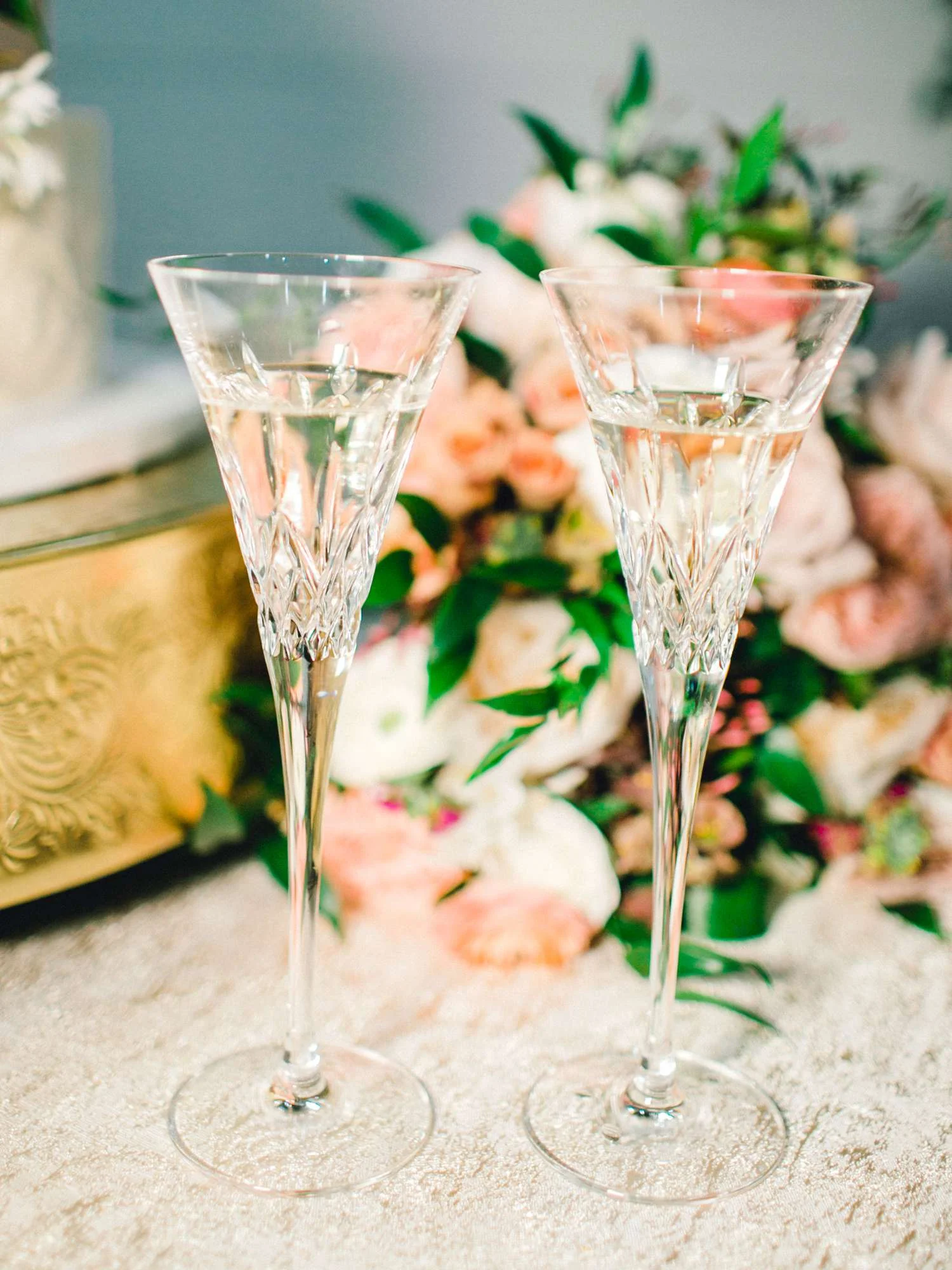 HEBERT_MORGAN_AND_CLAY_ALLEEJ_THE_FARMHOUSE_MONTGOMERY_TEXAS_WEDDING_0201.jpg