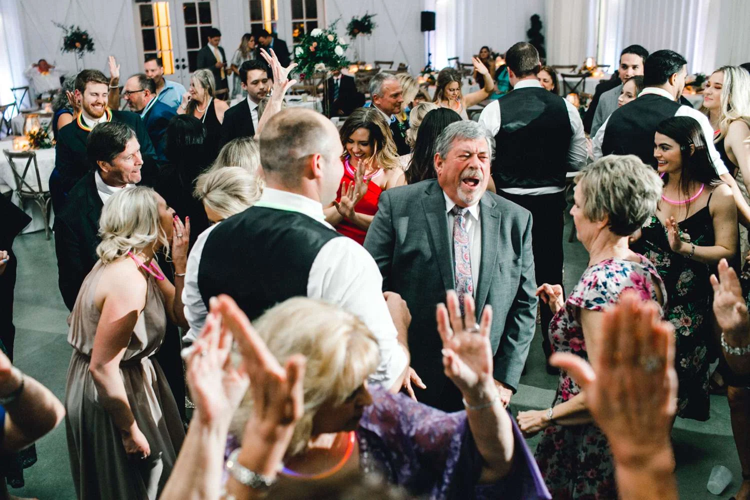 HEBERT_MORGAN_AND_CLAY_ALLEEJ_THE_FARMHOUSE_MONTGOMERY_TEXAS_WEDDING_0237.jpg