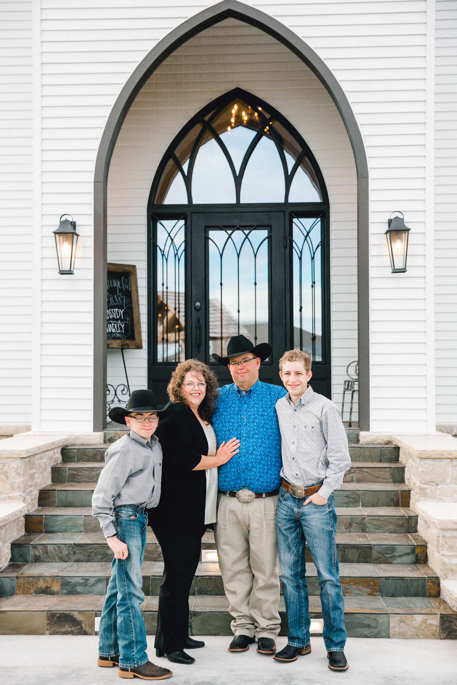 CASSIDY+AND+HARLEY+BRADLEY+EBERLEY+BROOKS+CHAPEL+LUBBOCK+WEDDING+PHOTOGRAPHER+ALLEEJ_0138.jpg