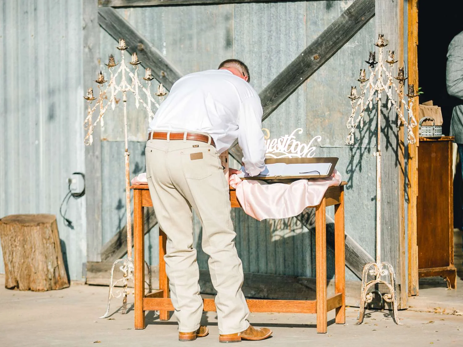 SARAH+TREVOR+BADGETT+SPARROW+CREEK+GRAHAM+TEXAS+ALLEEJ+WEDDINGS_0052.jpg