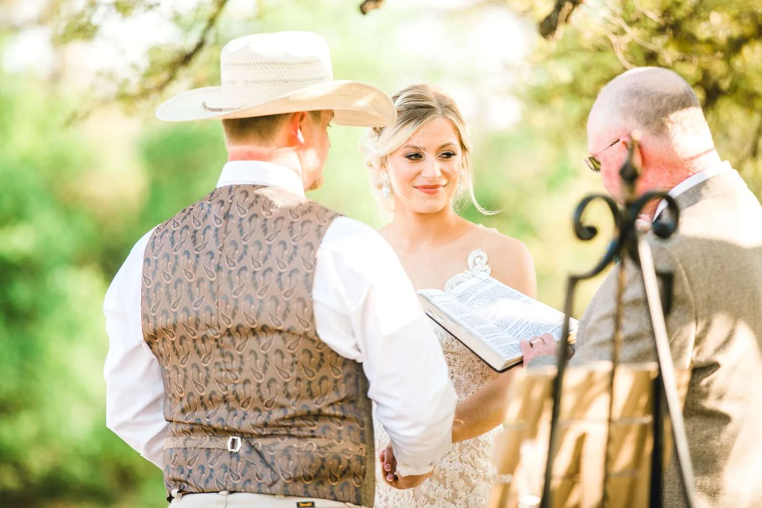 SARAH+TREVOR+BADGETT+SPARROW+CREEK+GRAHAM+TEXAS+ALLEEJ+WEDDINGS_0064.jpg