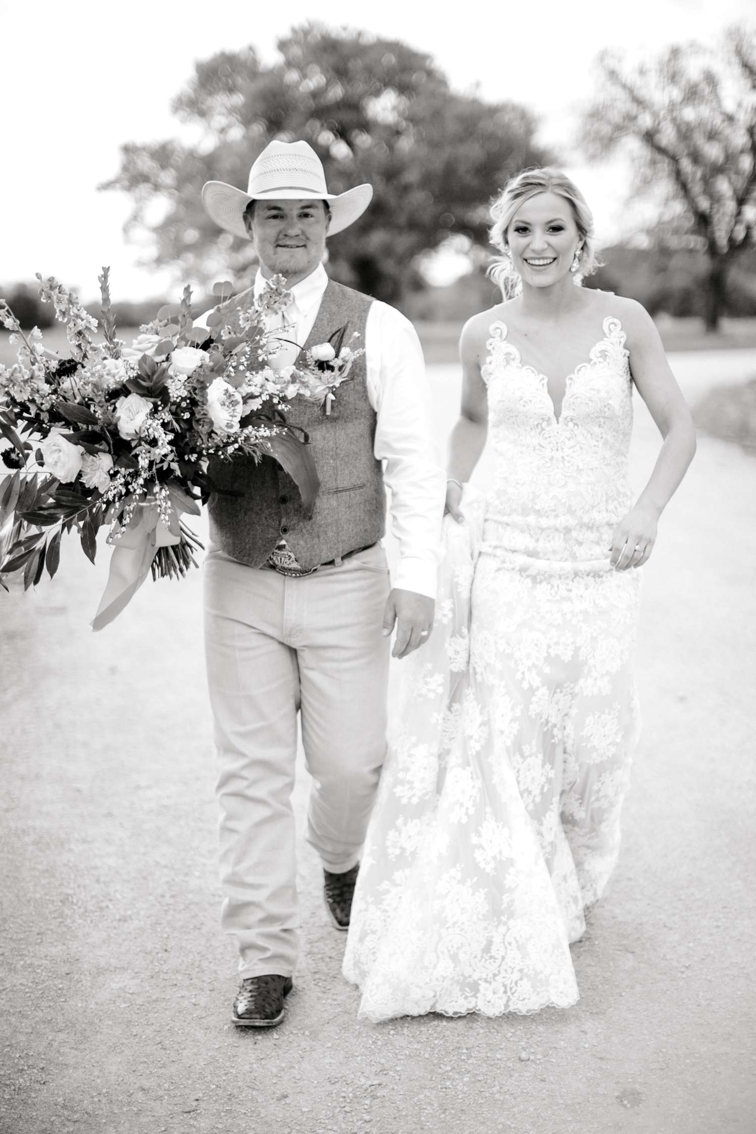 SARAH+TREVOR+BADGETT+SPARROW+CREEK+GRAHAM+TEXAS+ALLEEJ+WEDDINGS_0109.jpg