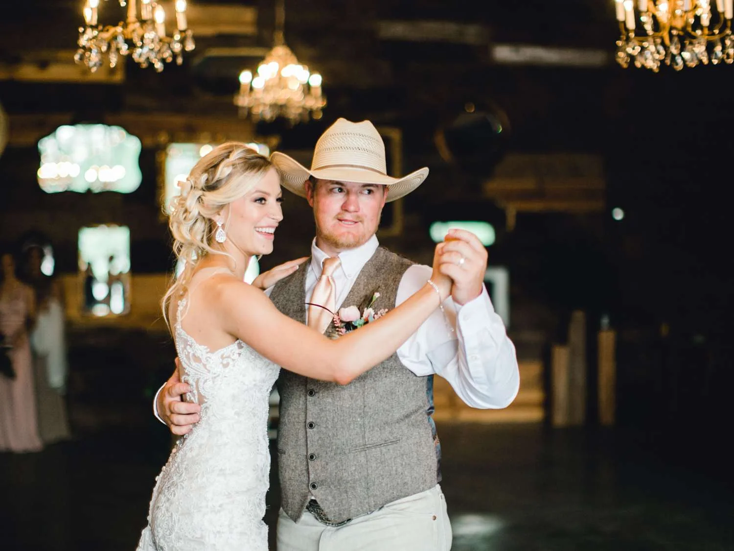 SARAH+TREVOR+BADGETT+SPARROW+CREEK+GRAHAM+TEXAS+ALLEEJ+WEDDINGS_0121.jpg