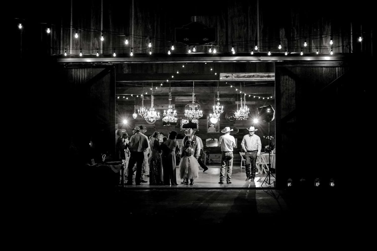 SARAH+TREVOR+BADGETT+SPARROW+CREEK+GRAHAM+TEXAS+ALLEEJ+WEDDINGS_0144.jpg