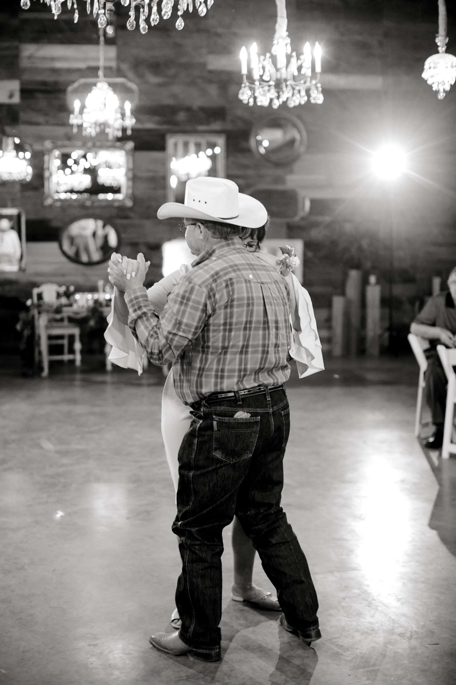 SARAH+TREVOR+BADGETT+SPARROW+CREEK+GRAHAM+TEXAS+ALLEEJ+WEDDINGS_0152.jpg