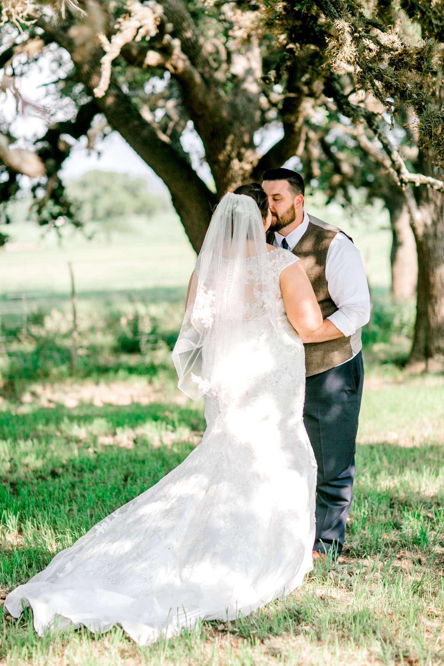 CHELSEA_AND_NICK_ADAMS_FREDRICKSBURG_WEDDING_ALLEEJ0023.jpg