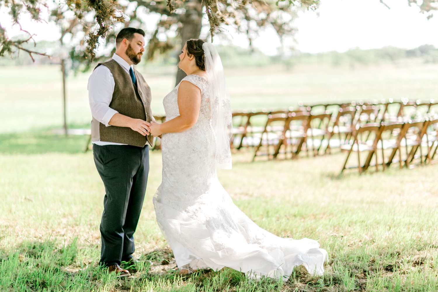 CHELSEA_AND_NICK_ADAMS_FREDRICKSBURG_WEDDING_ALLEEJ0026.jpg