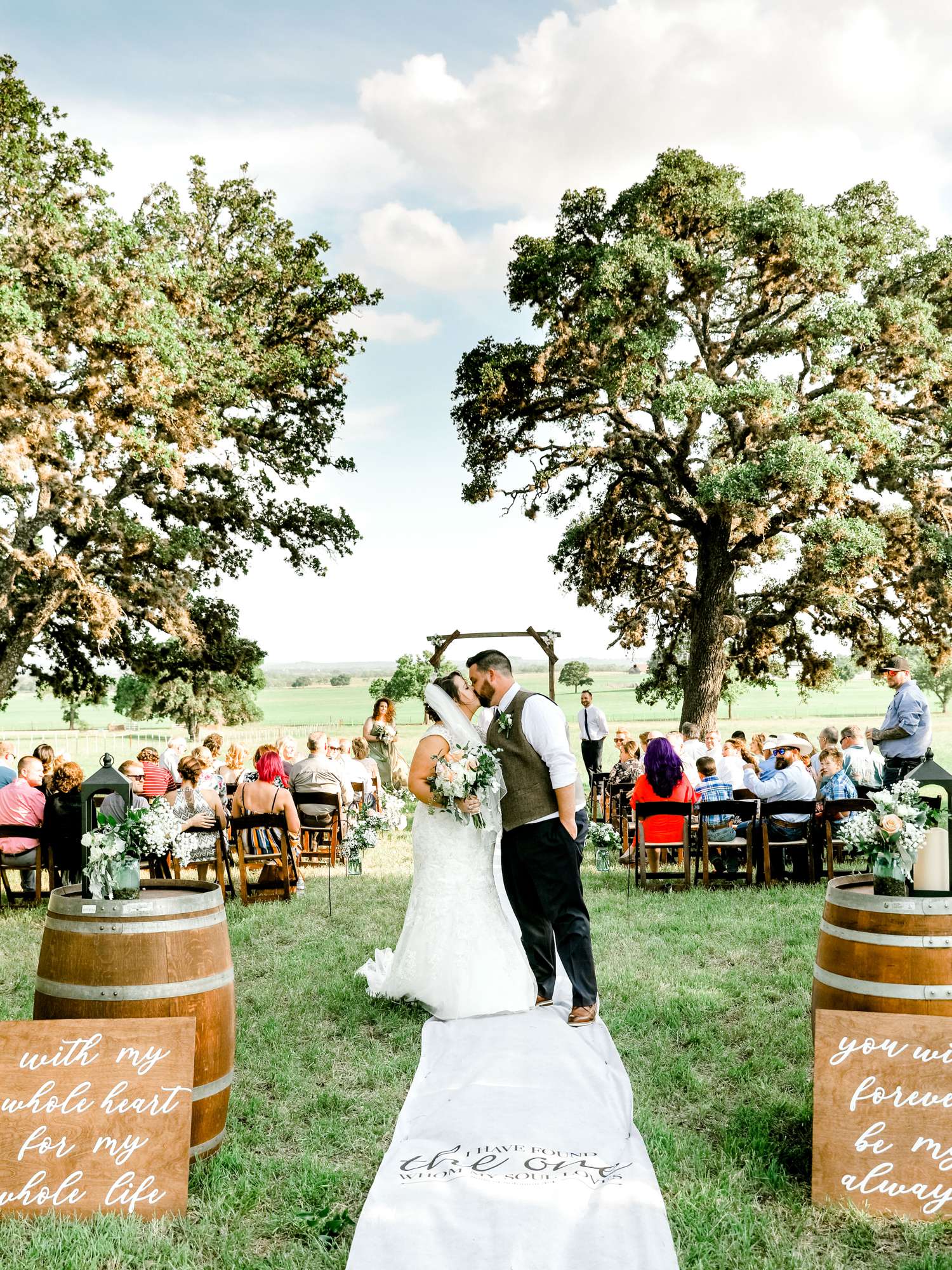CHELSEA_AND_NICK_ADAMS_FREDRICKSBURG_WEDDING_ALLEEJ0081.jpg