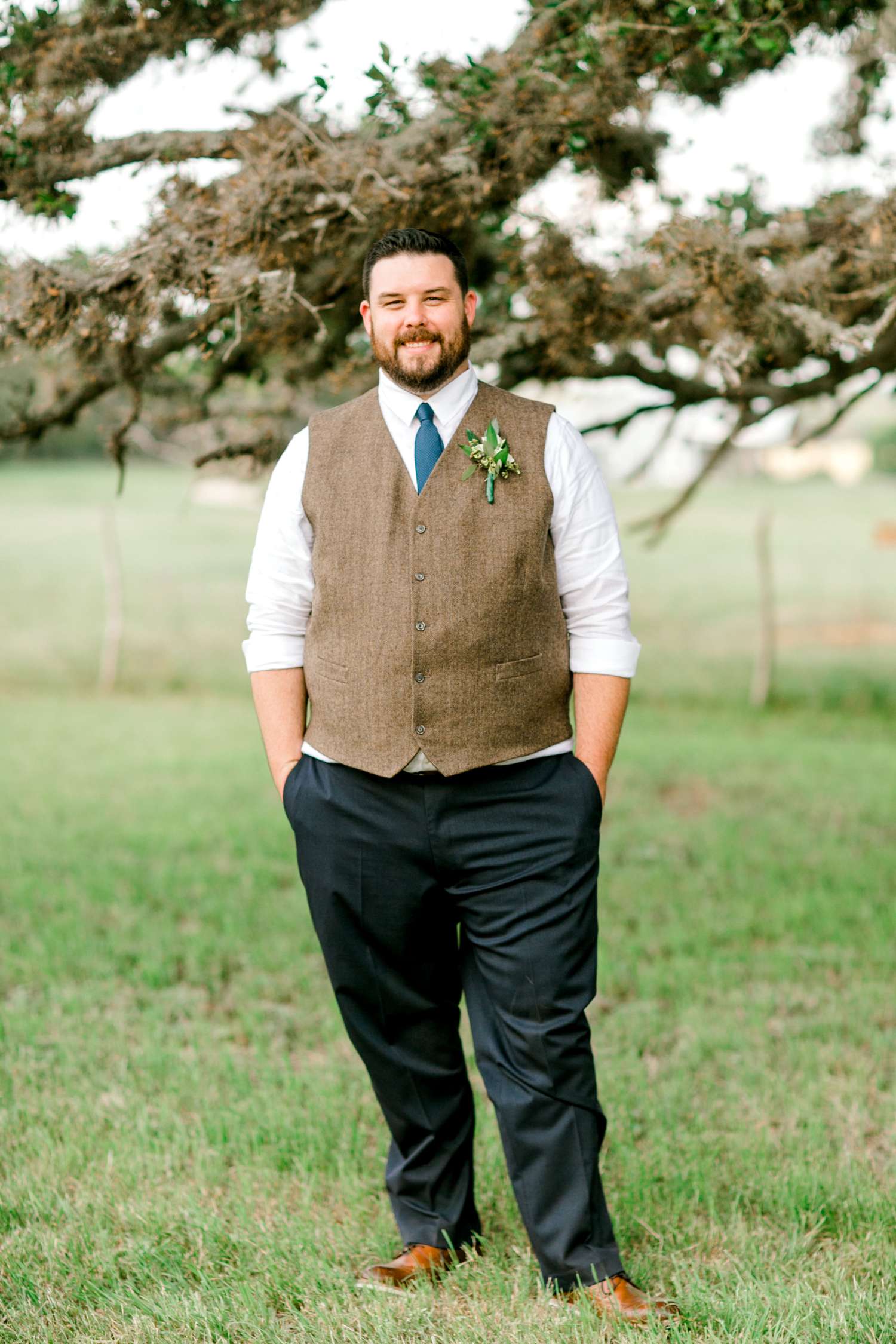 CHELSEA_AND_NICK_ADAMS_FREDRICKSBURG_WEDDING_ALLEEJ0097.jpg