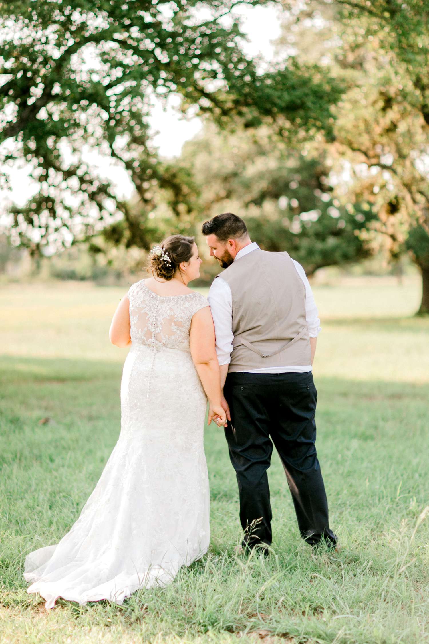 CHELSEA_AND_NICK_ADAMS_FREDRICKSBURG_WEDDING_ALLEEJ0107.jpg